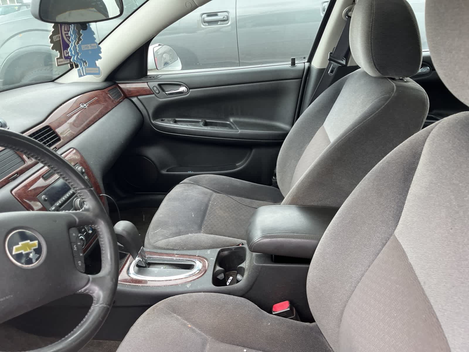 Thumbnail: 2011 Chevrolet Impala - 12