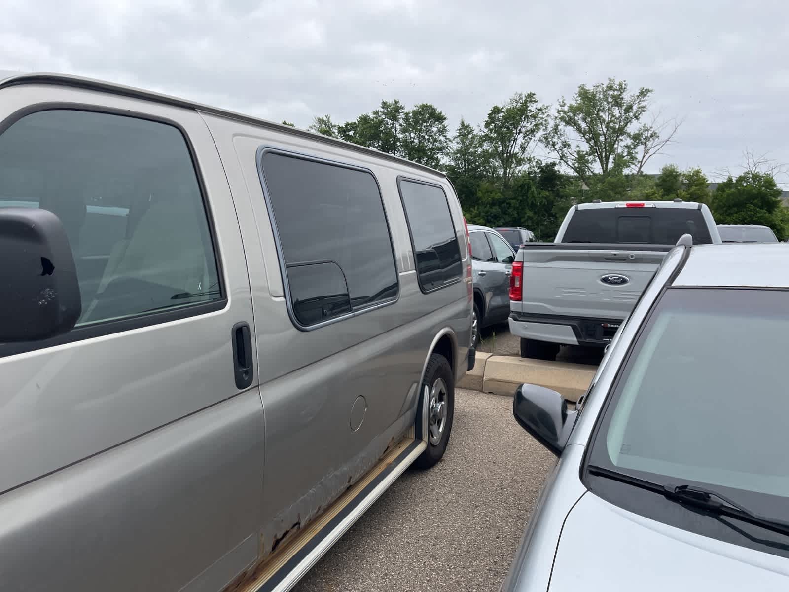 Thumbnail: 2004 GMC Savana - 6