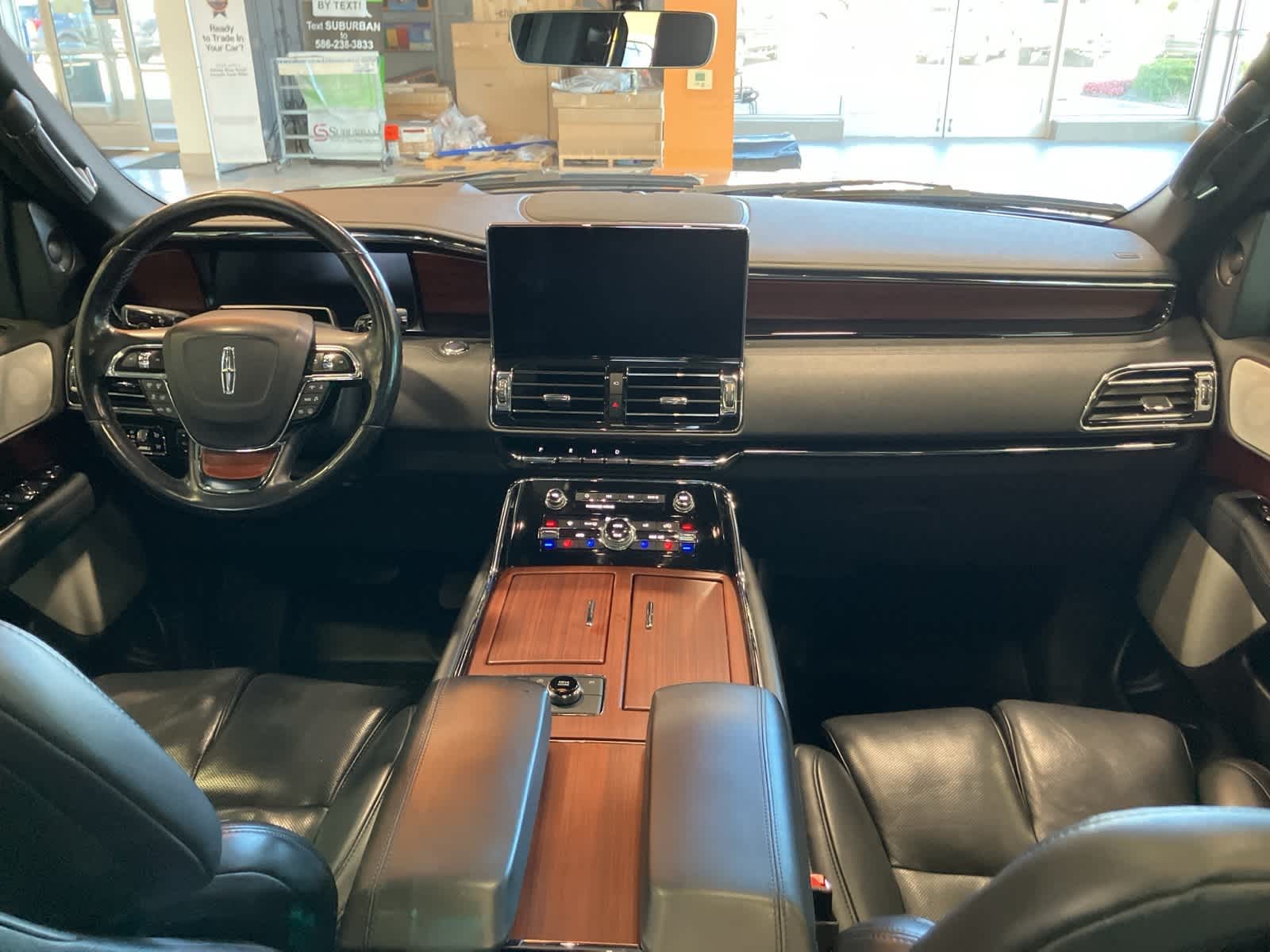 Thumbnail: 2023 Lincoln Navigator - 25