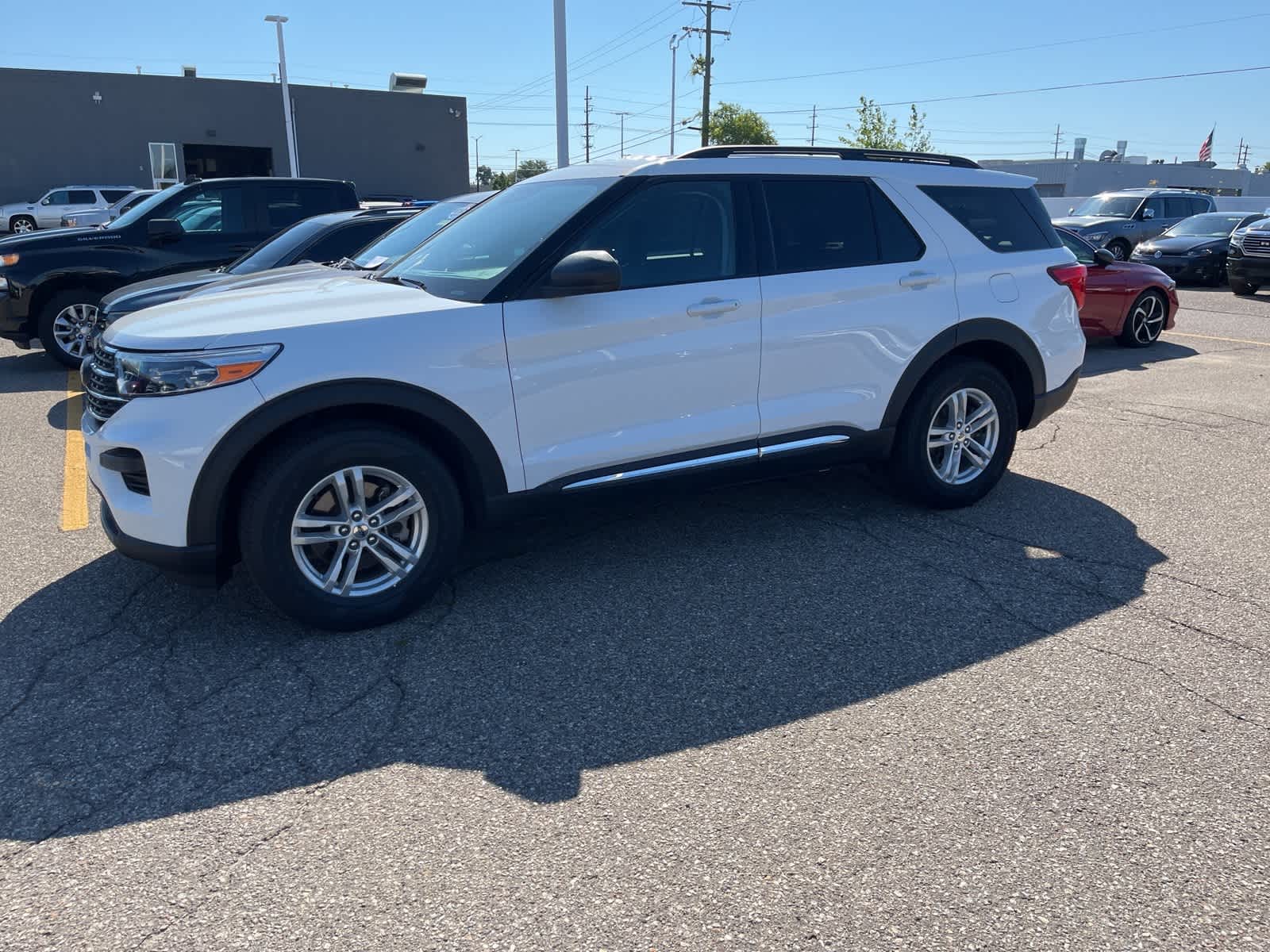 Thumbnail: 2022 Ford Explorer - 4