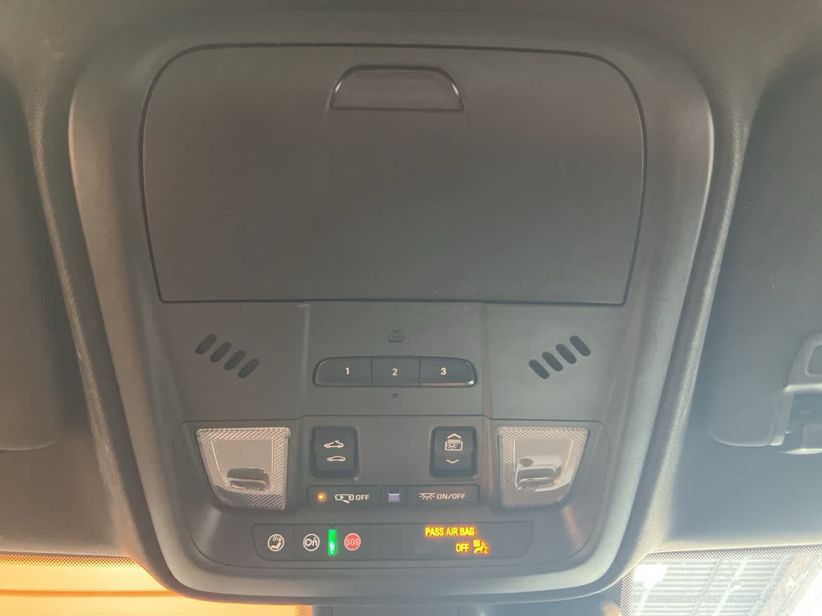 Thumbnail: 2023 Cadillac XT4 - 24