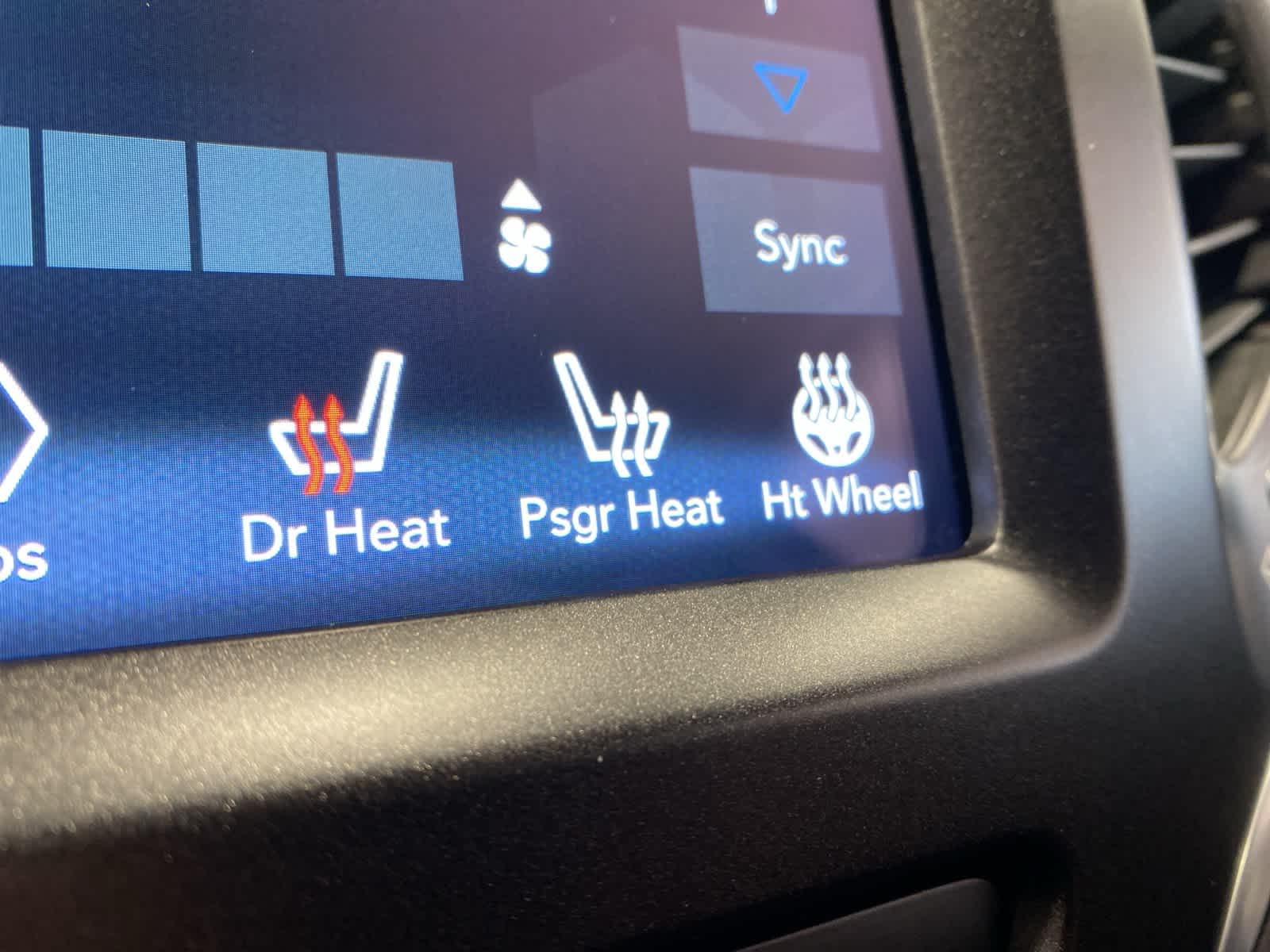 Thumbnail: 2020 Jeep Cherokee - 24