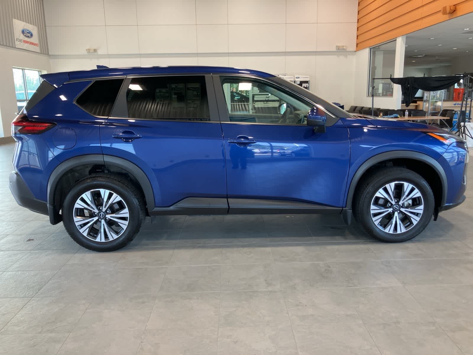 Thumbnail: 2023 Nissan Rogue - 4