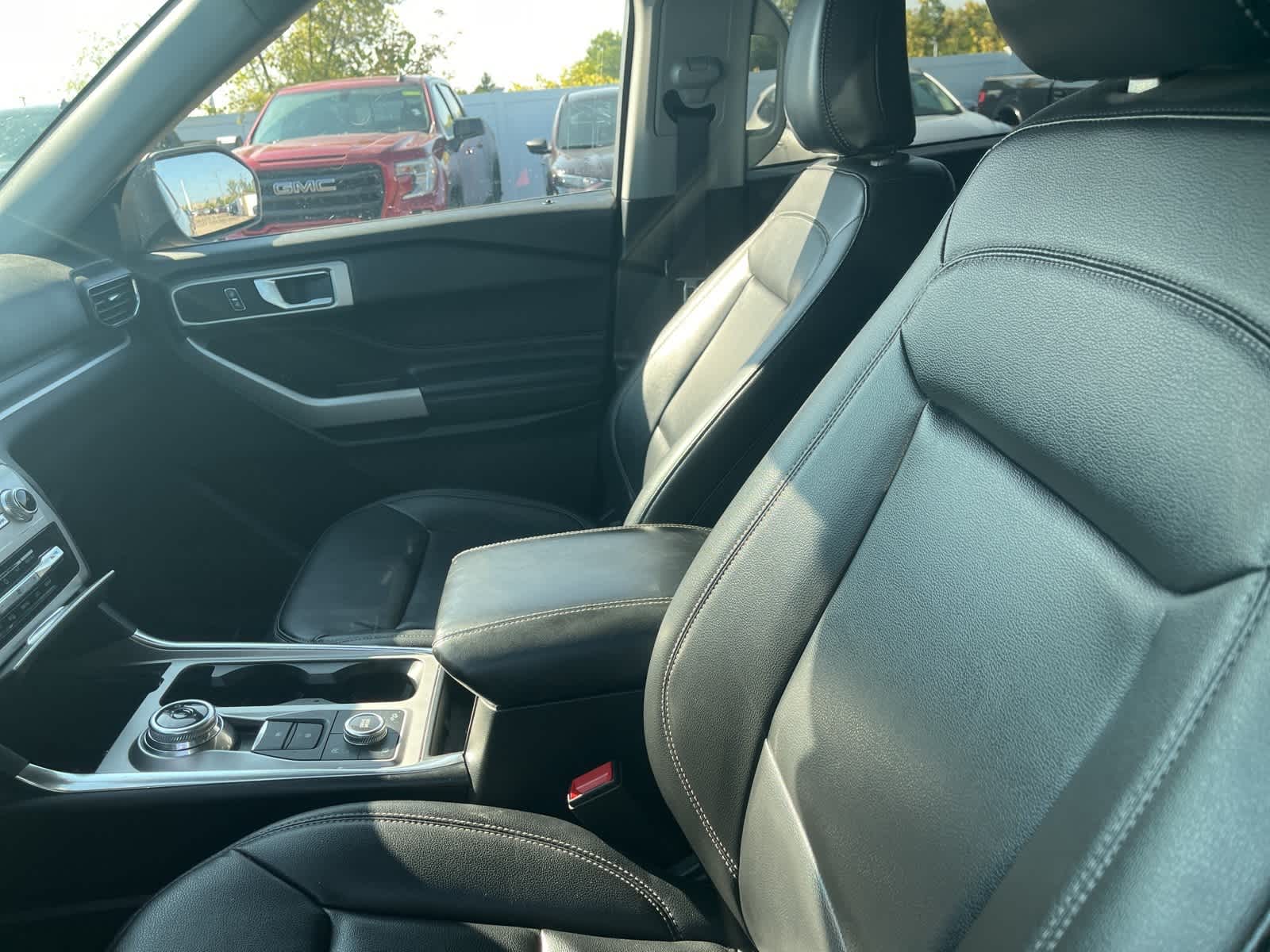 Thumbnail: 2021 Ford Explorer - 24