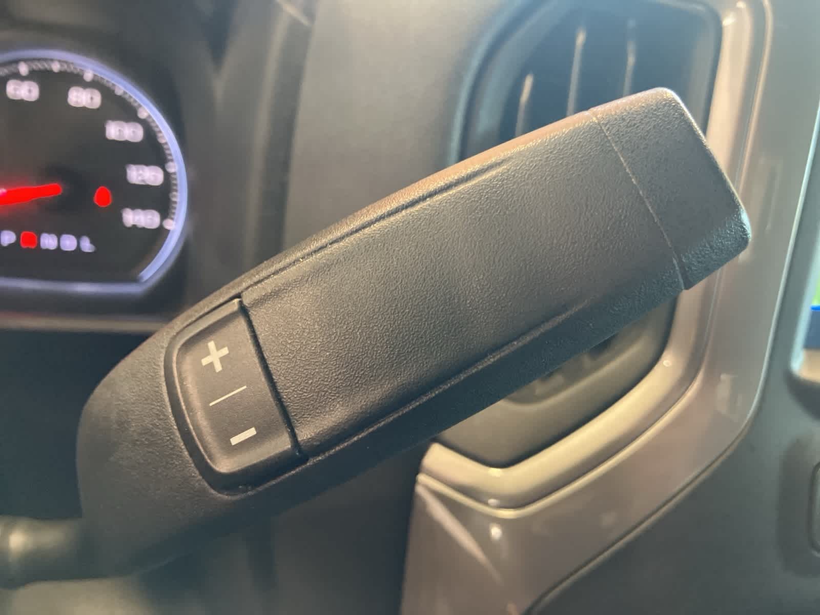 Thumbnail: 2020 Chevrolet Silverado 1500 - 20