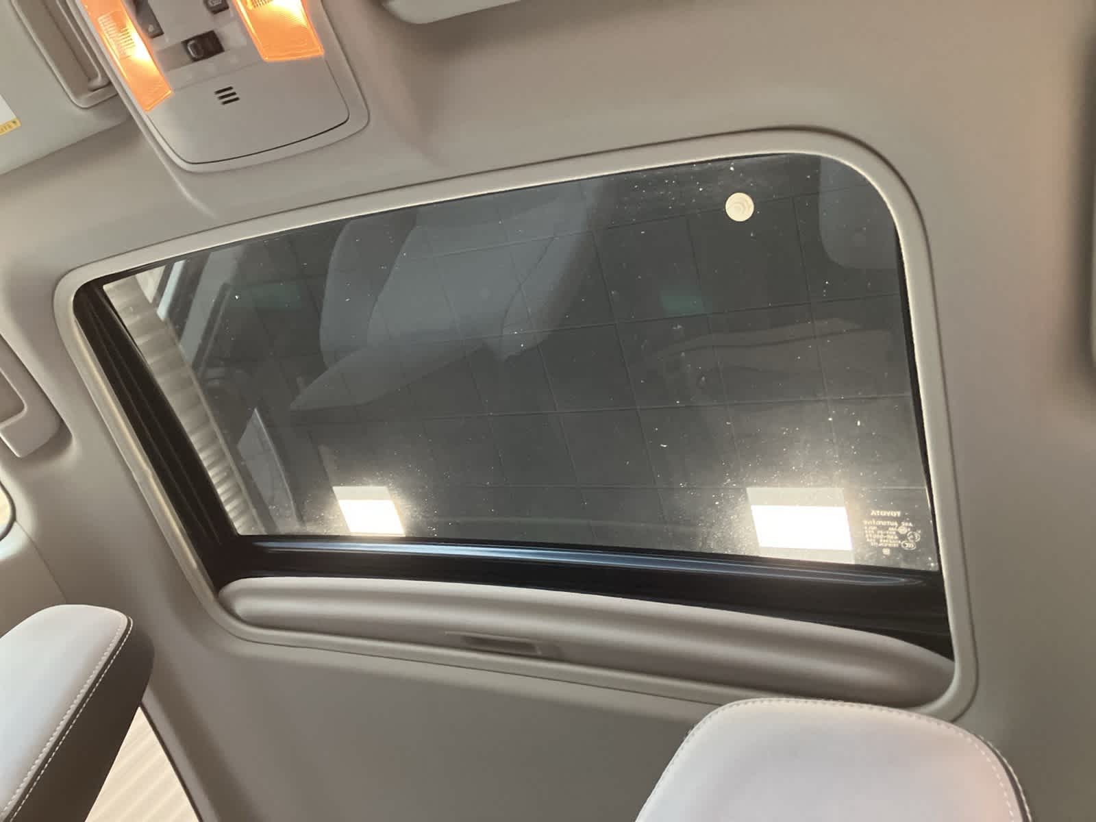 Thumbnail: 2017 Toyota RAV4 - 11