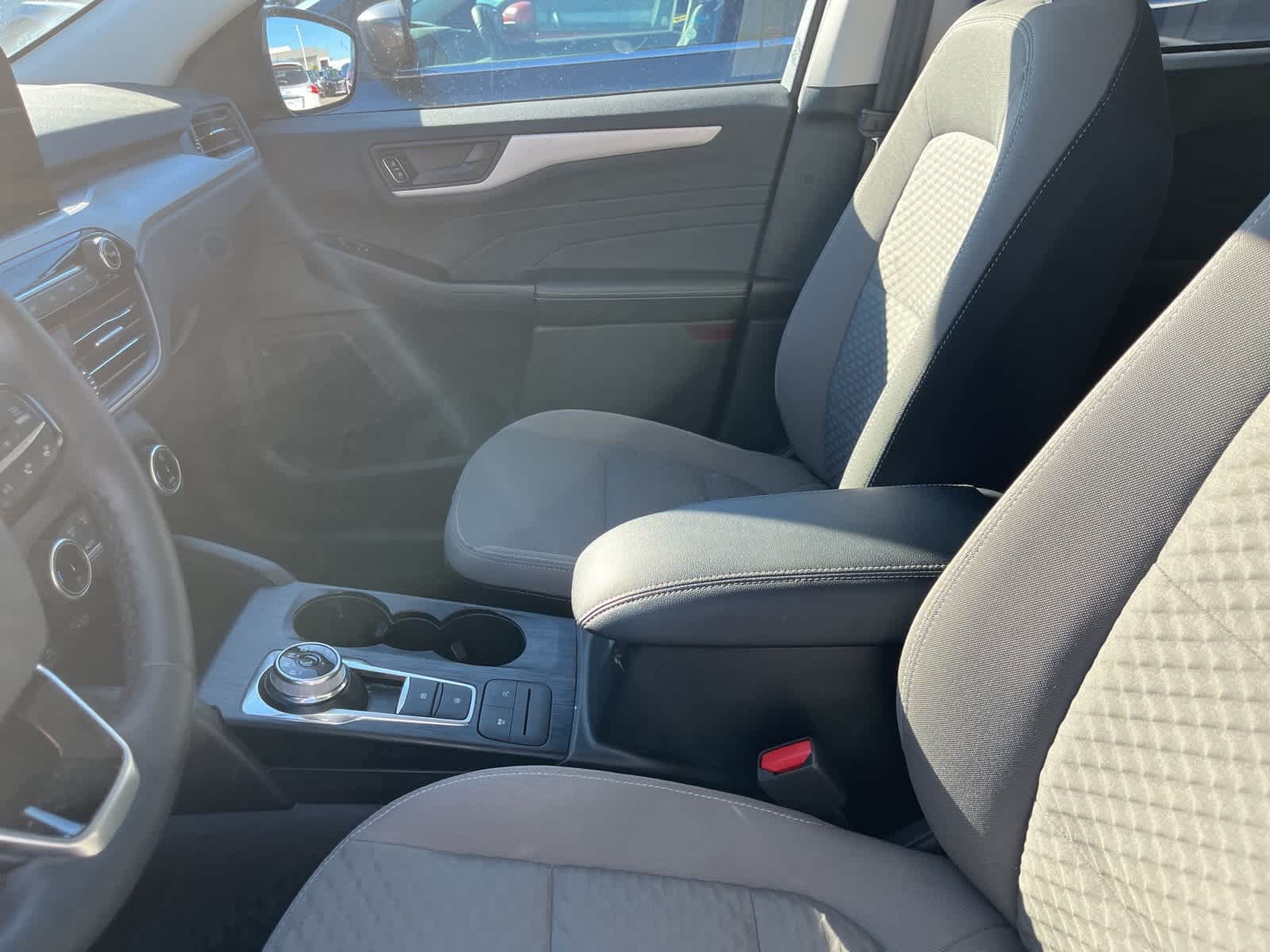 Thumbnail: 2022 Ford Escape - 22