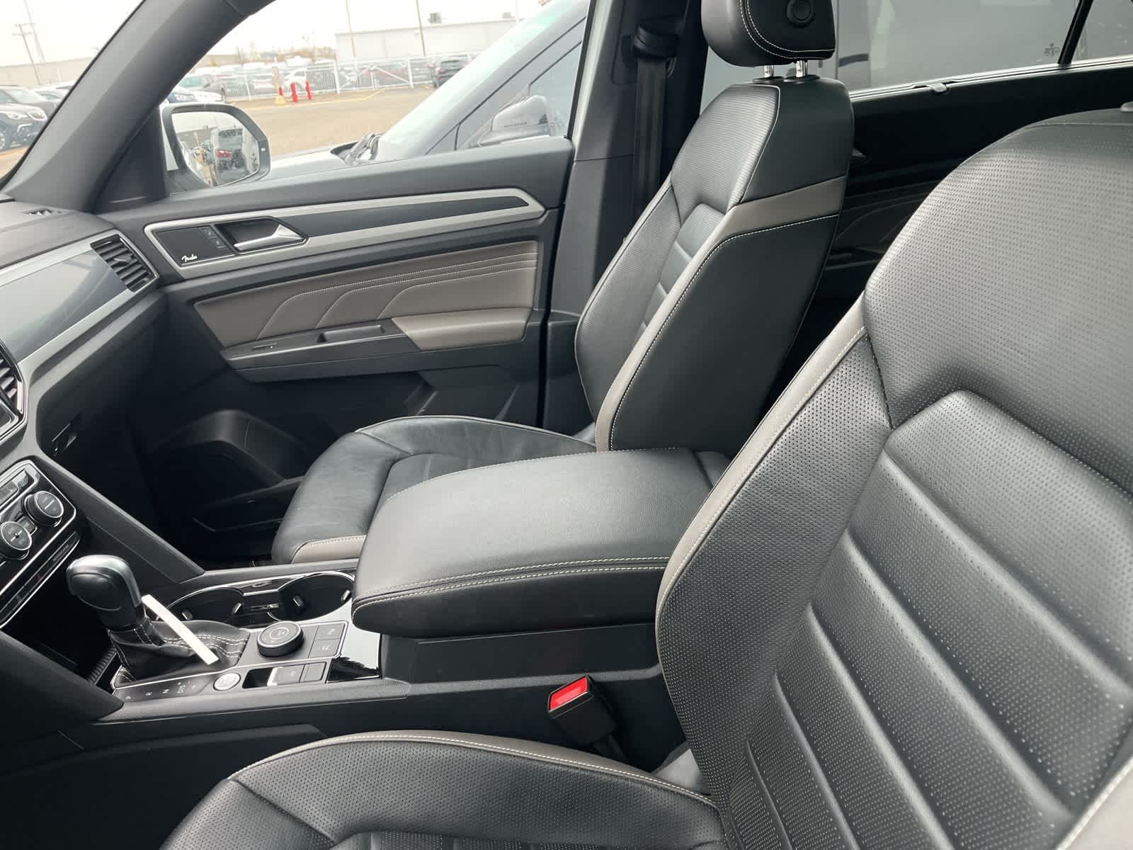 Thumbnail: 2023 Volkswagen Atlas - 29