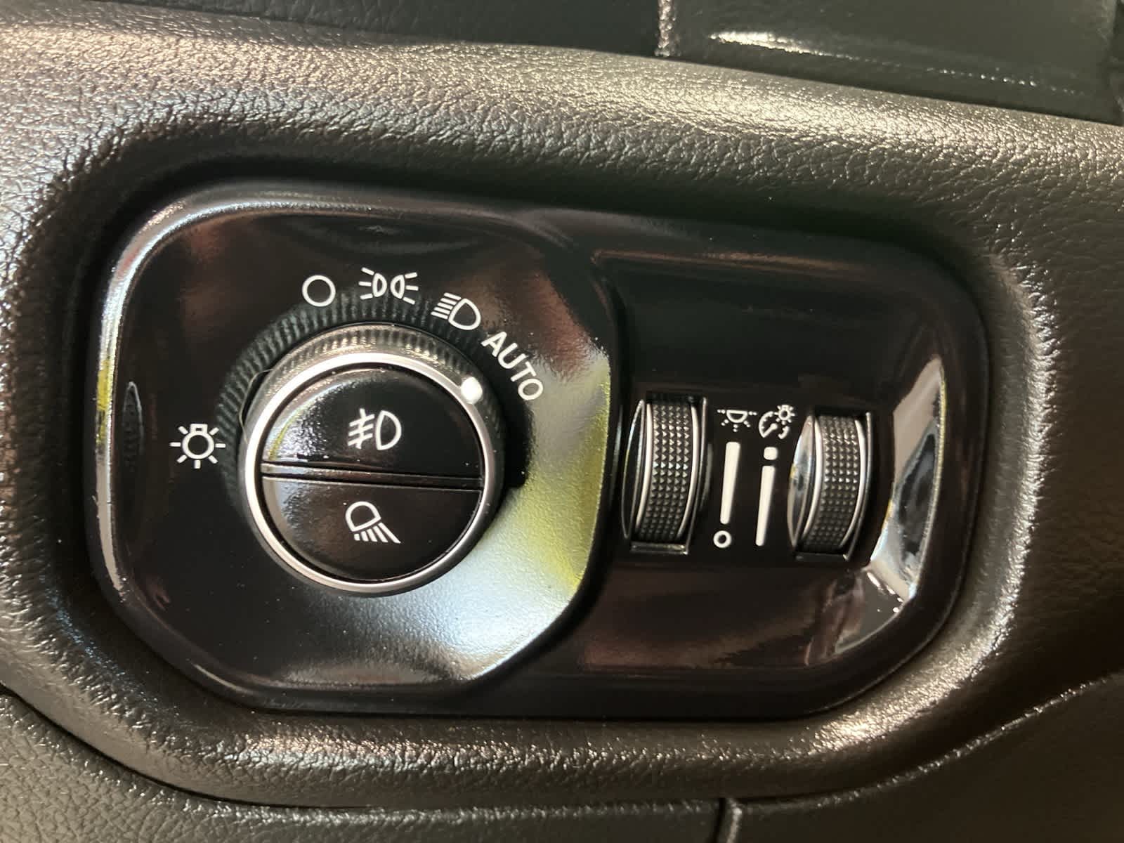 Thumbnail: 2023 RAM 1500 - 16