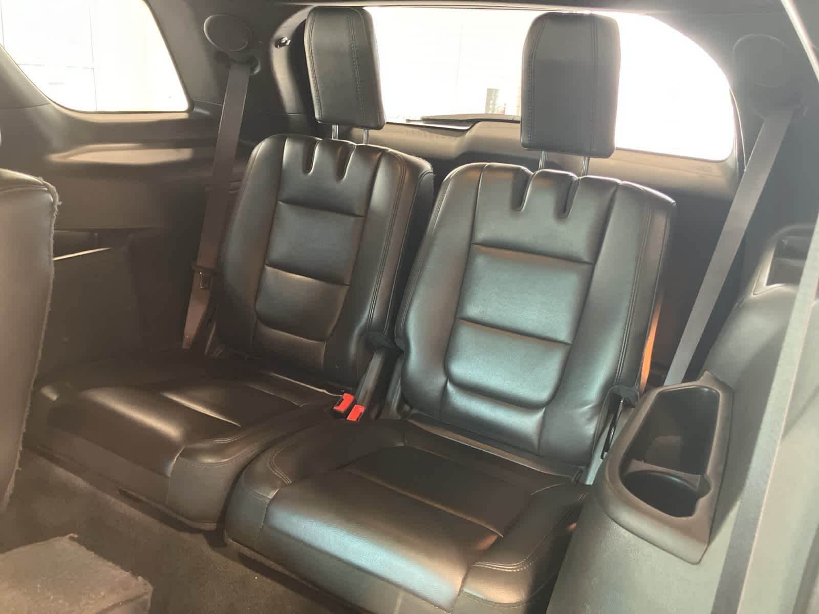 Thumbnail: 2015 Ford Explorer - 30
