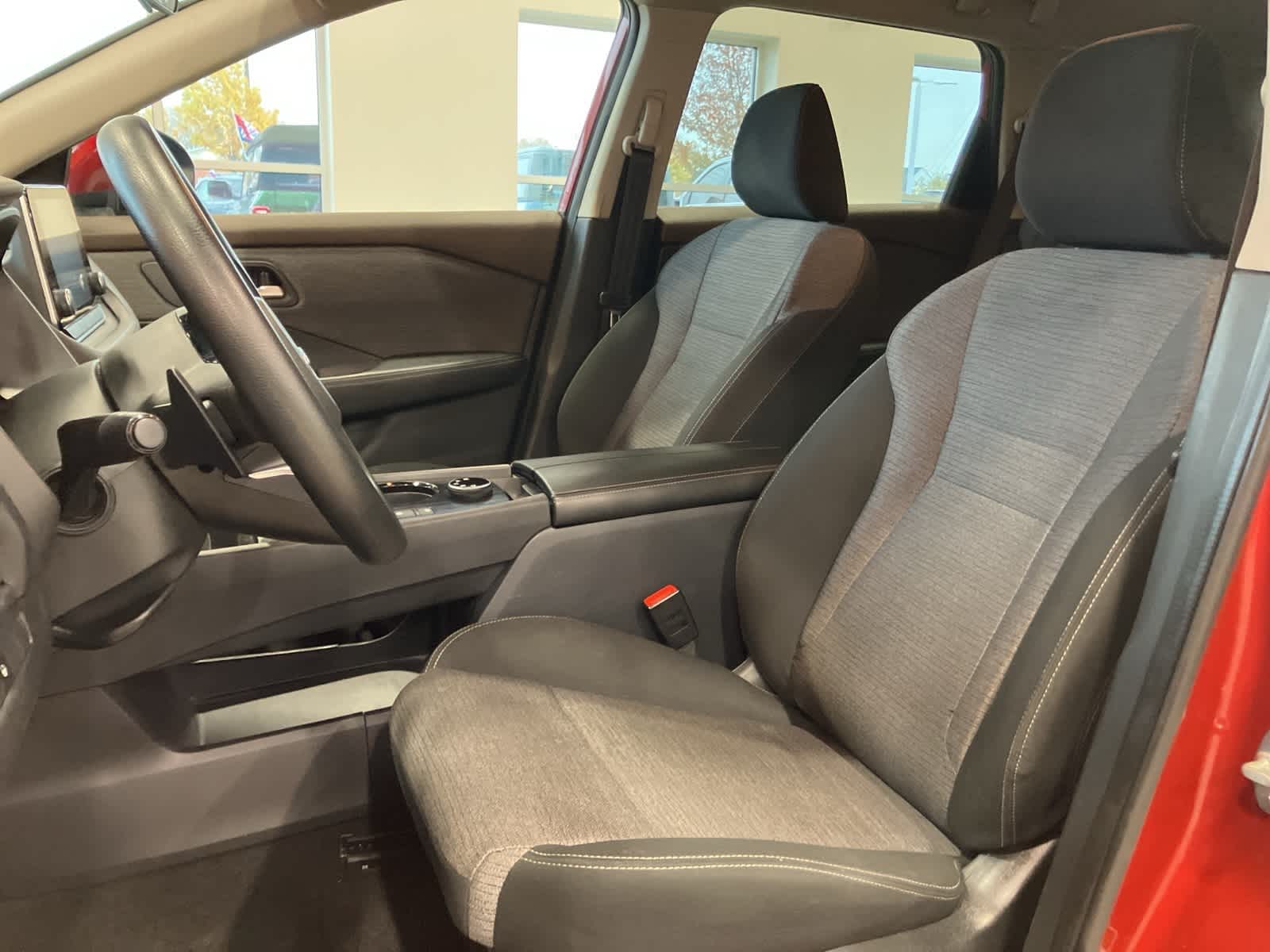 Thumbnail: 2023 Nissan Rogue - 10