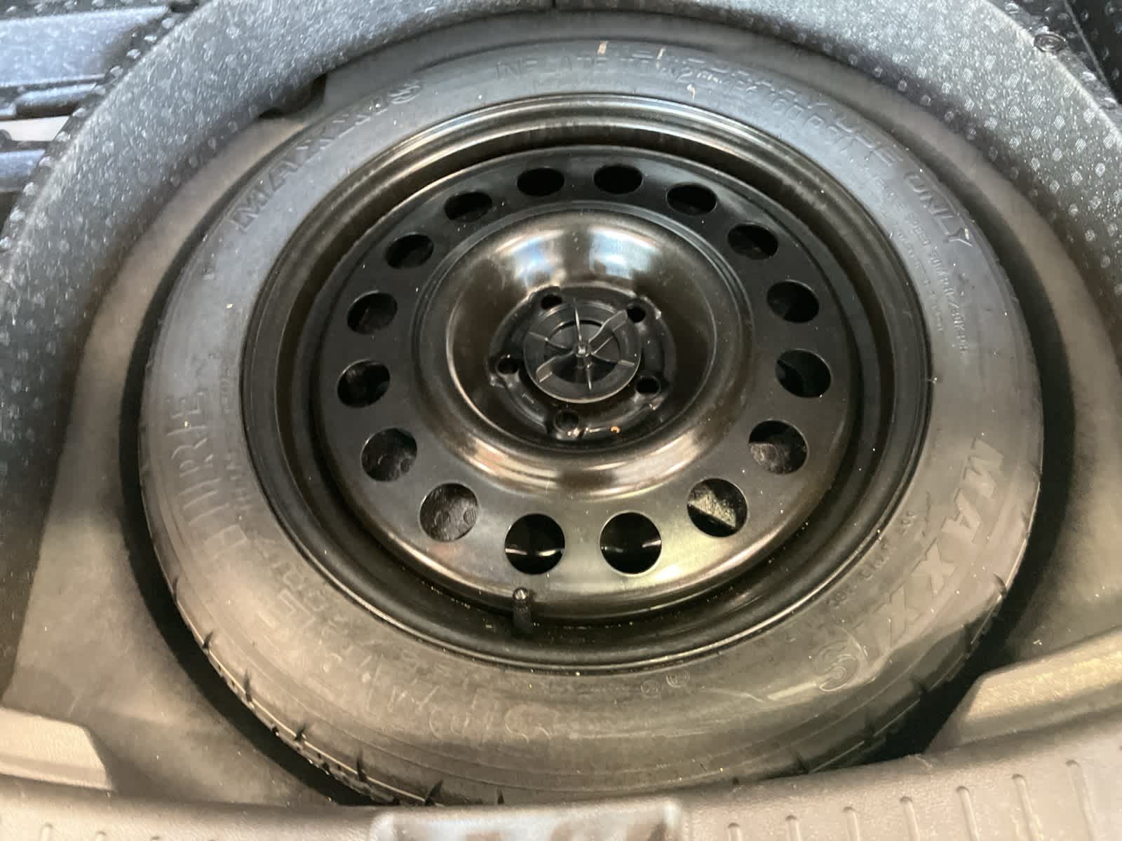 Thumbnail: 2017 Ford Escape - 34