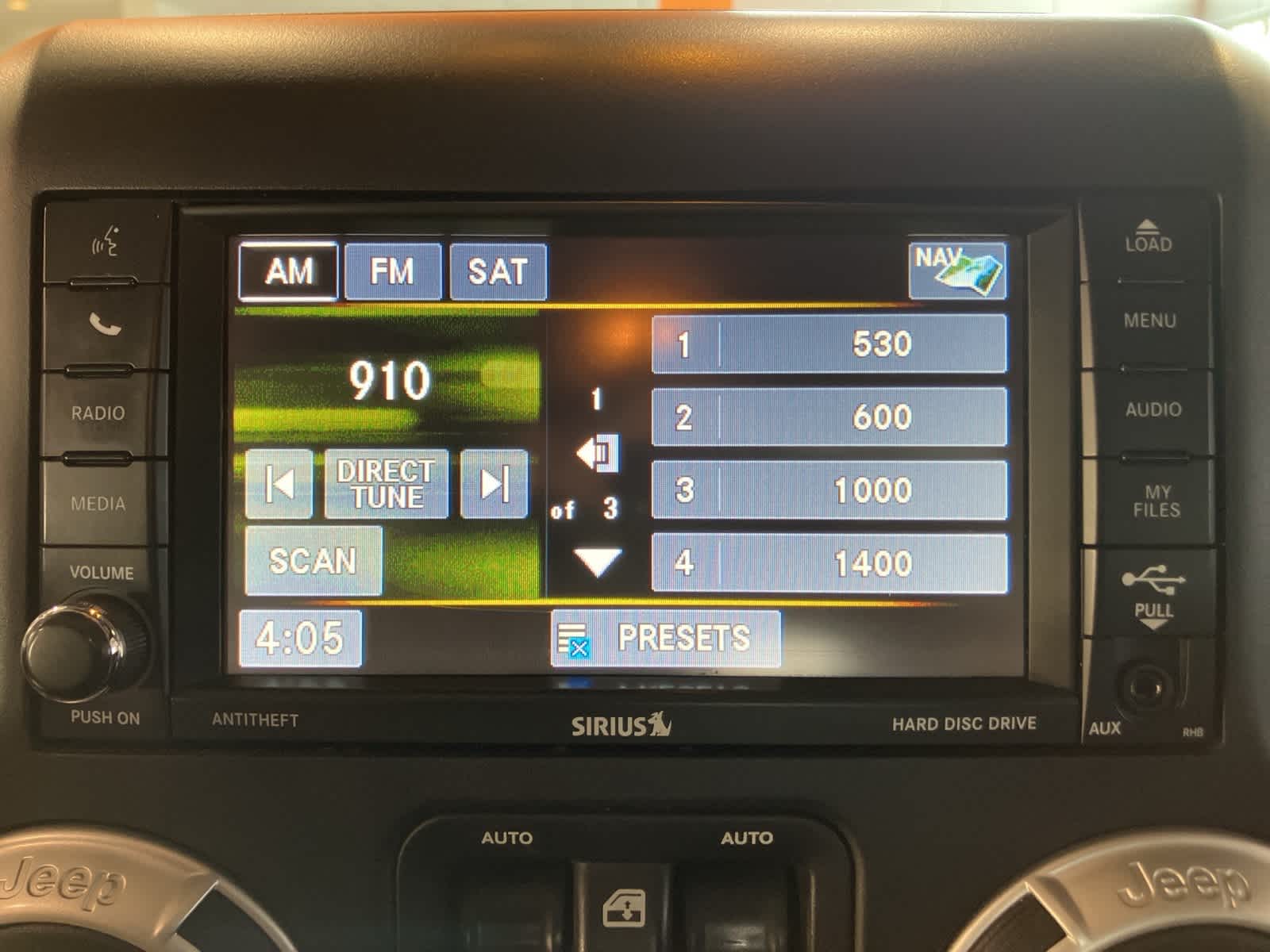 Thumbnail: 2017 Jeep Wrangler - 17