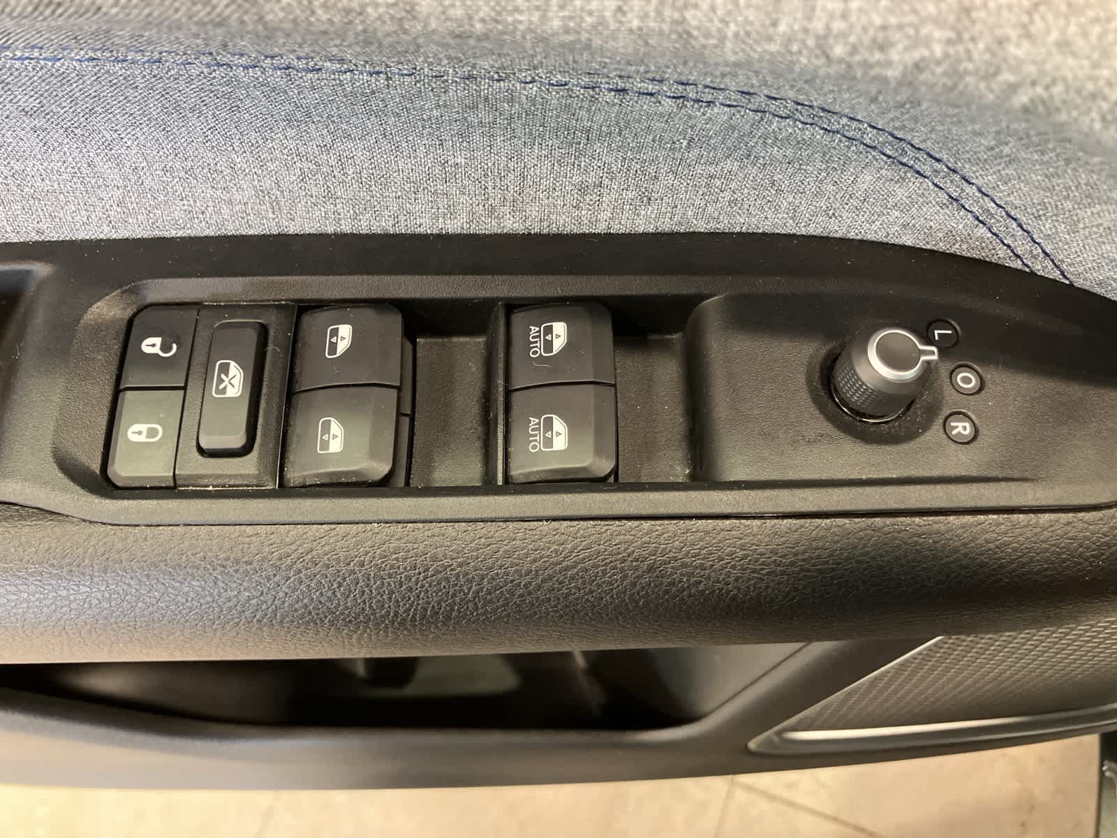 Thumbnail: 2022 Jeep Compass - 12