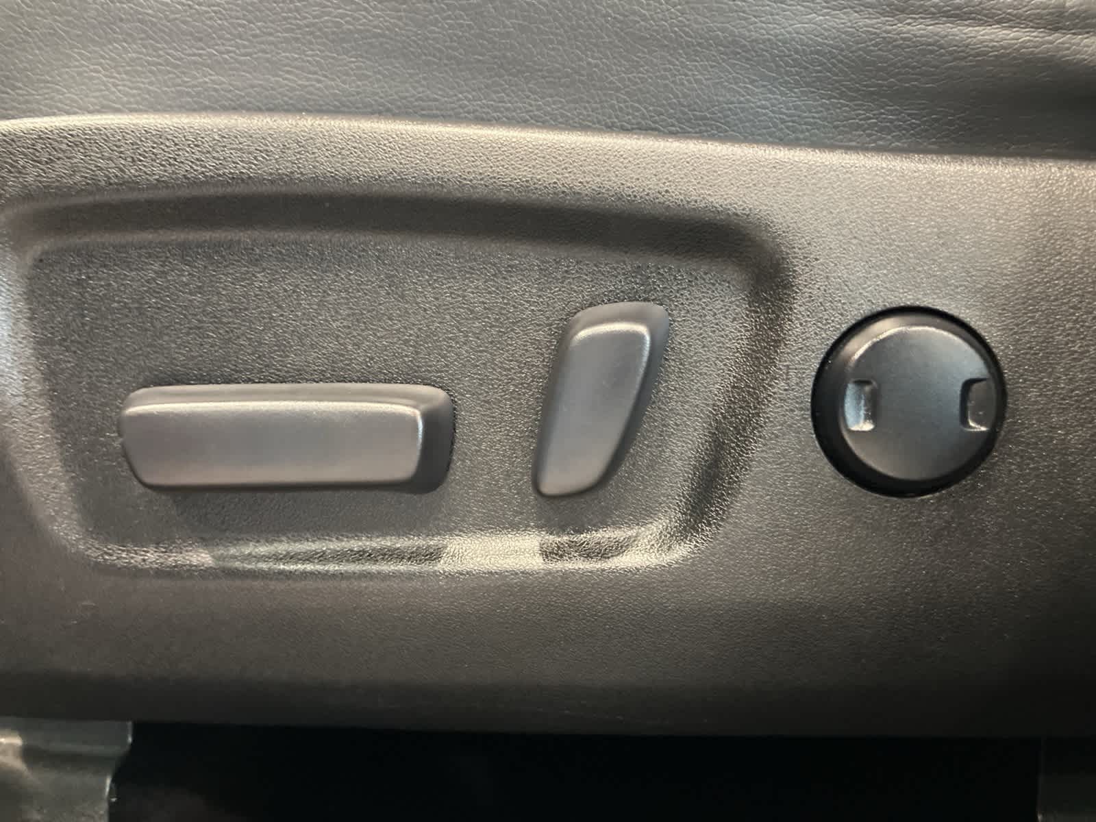 Thumbnail: 2018 Toyota Highlander - 11