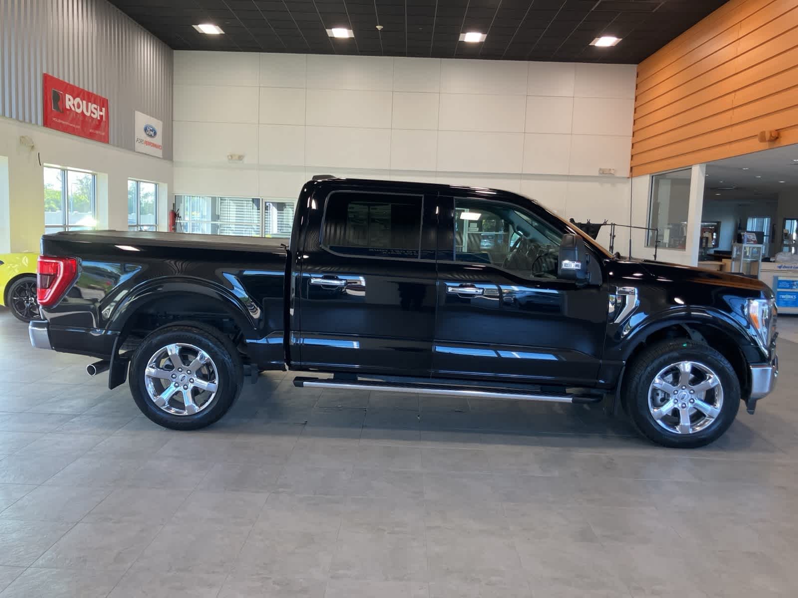 2023 Ford F-150 XLT photo 4