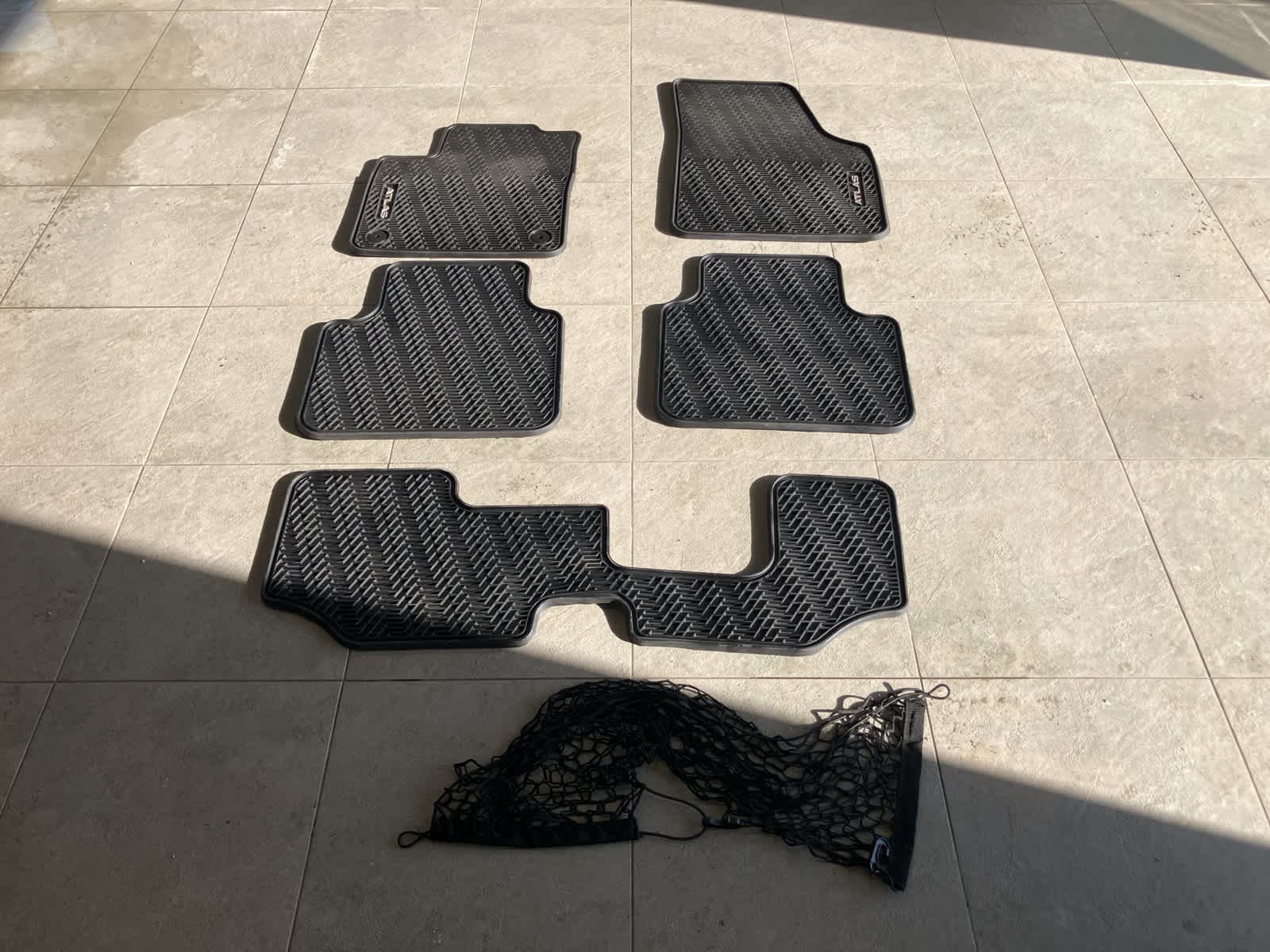 Thumbnail: 2021 Volkswagen Atlas - 29