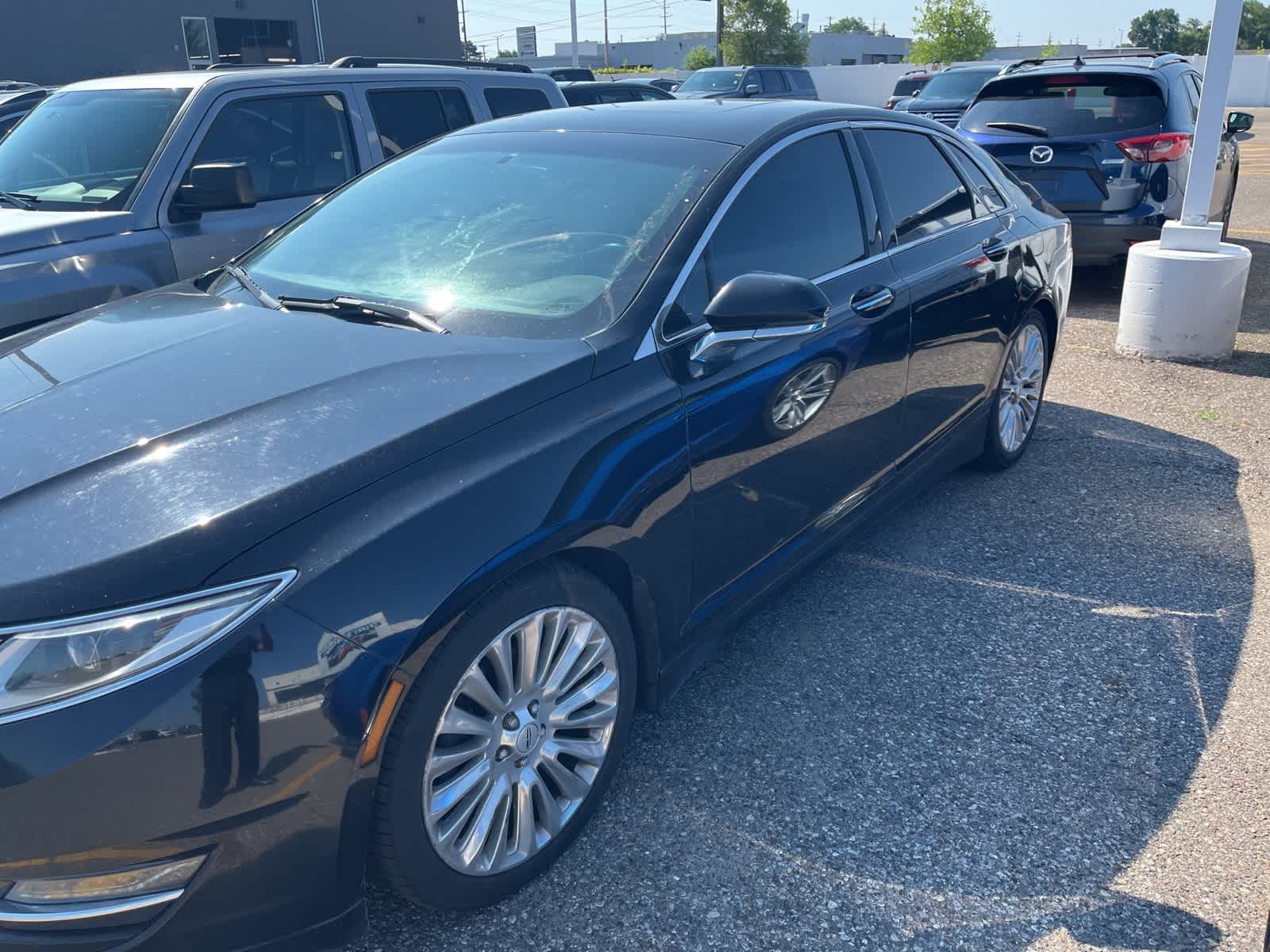 Thumbnail: 2016 Lincoln MKZ - 4