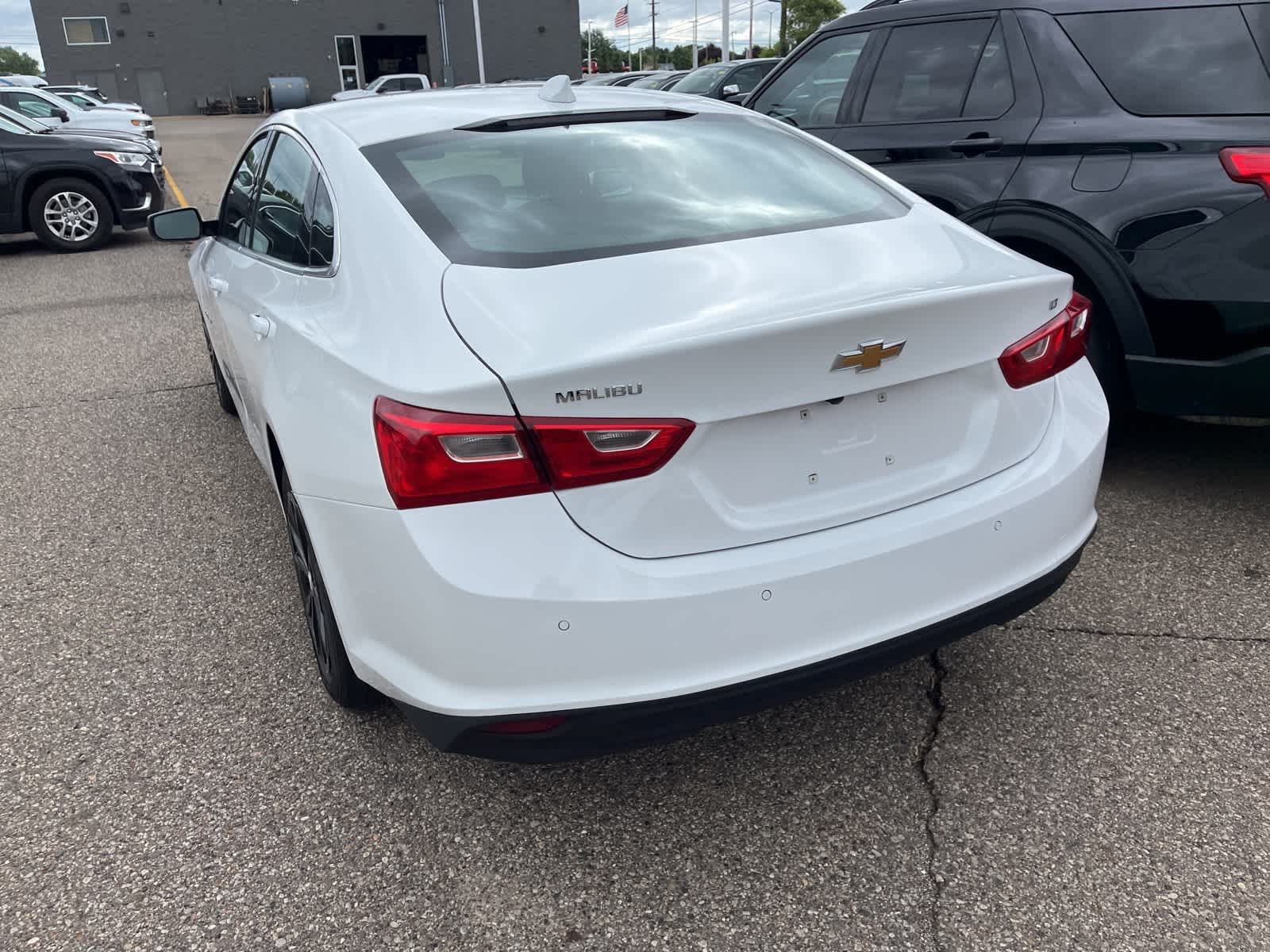 Thumbnail: 2024 Chevrolet Malibu - 9