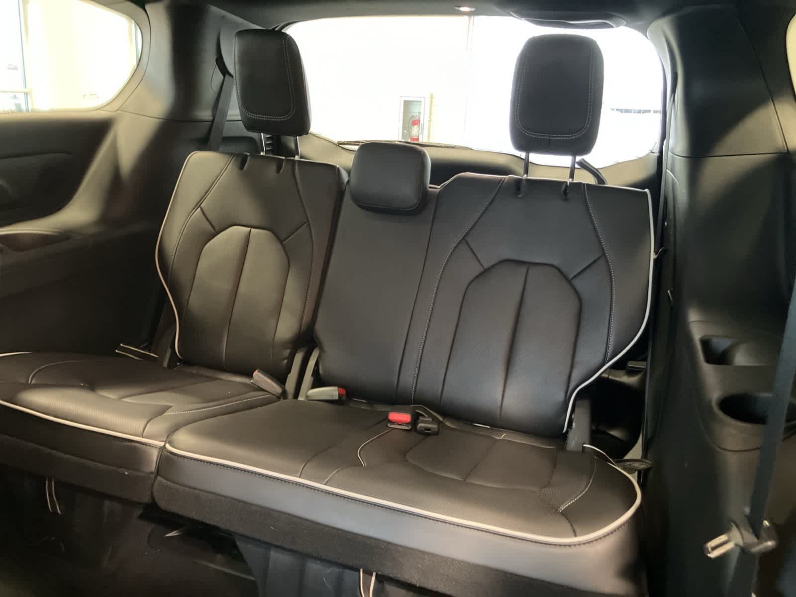 Thumbnail: 2026 Chrysler Pacifica - 29