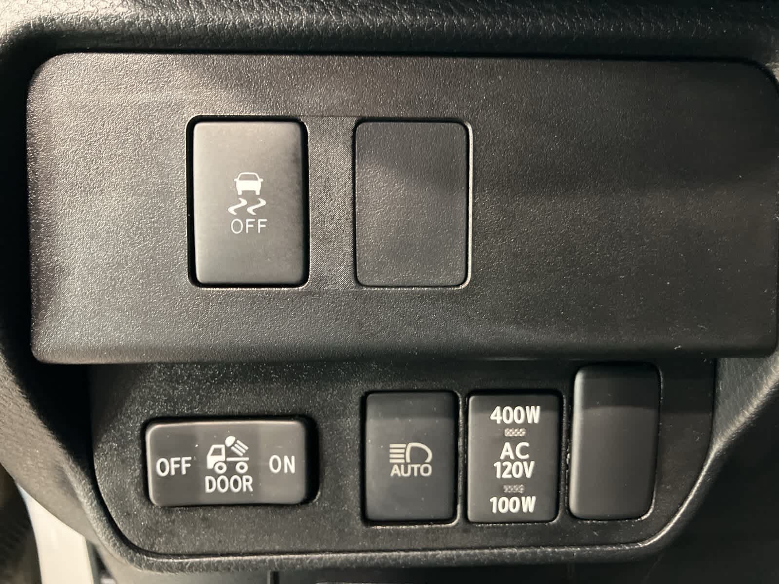 Thumbnail: 2021 Toyota Tacoma - 13