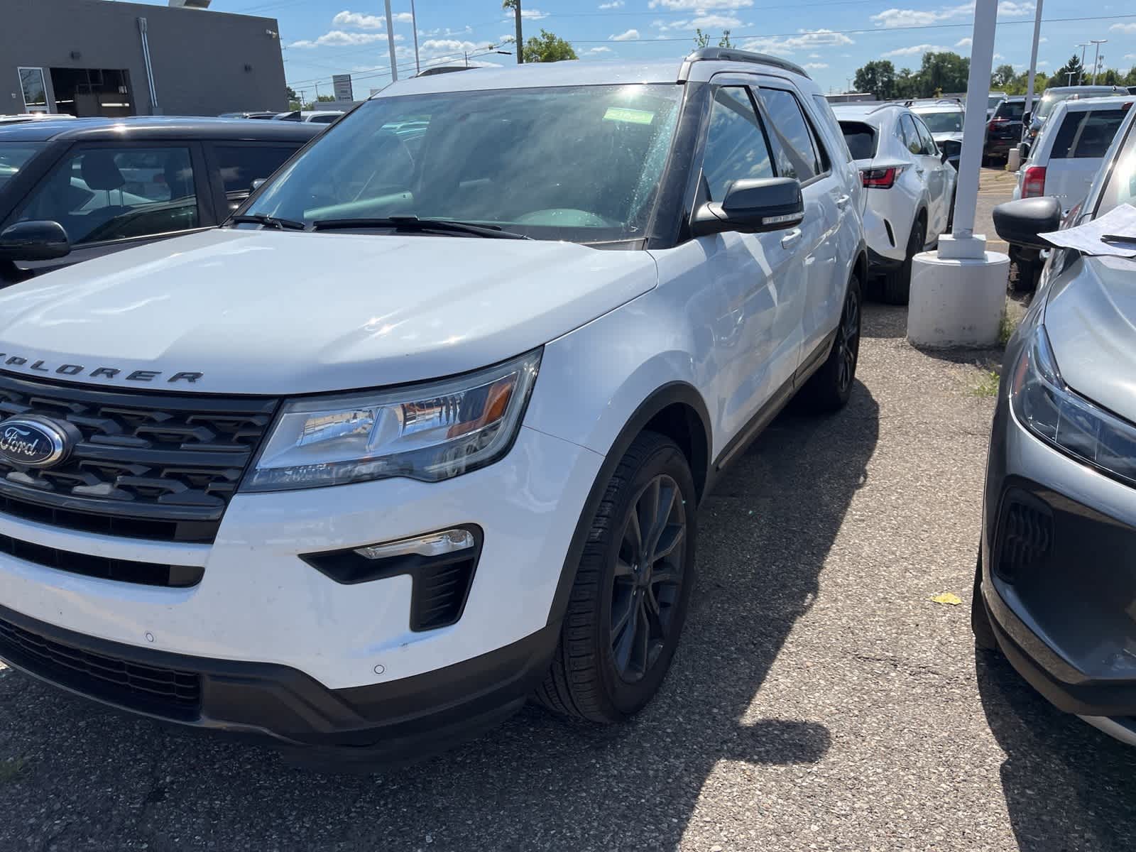 Thumbnail: 2018 Ford Explorer - 4