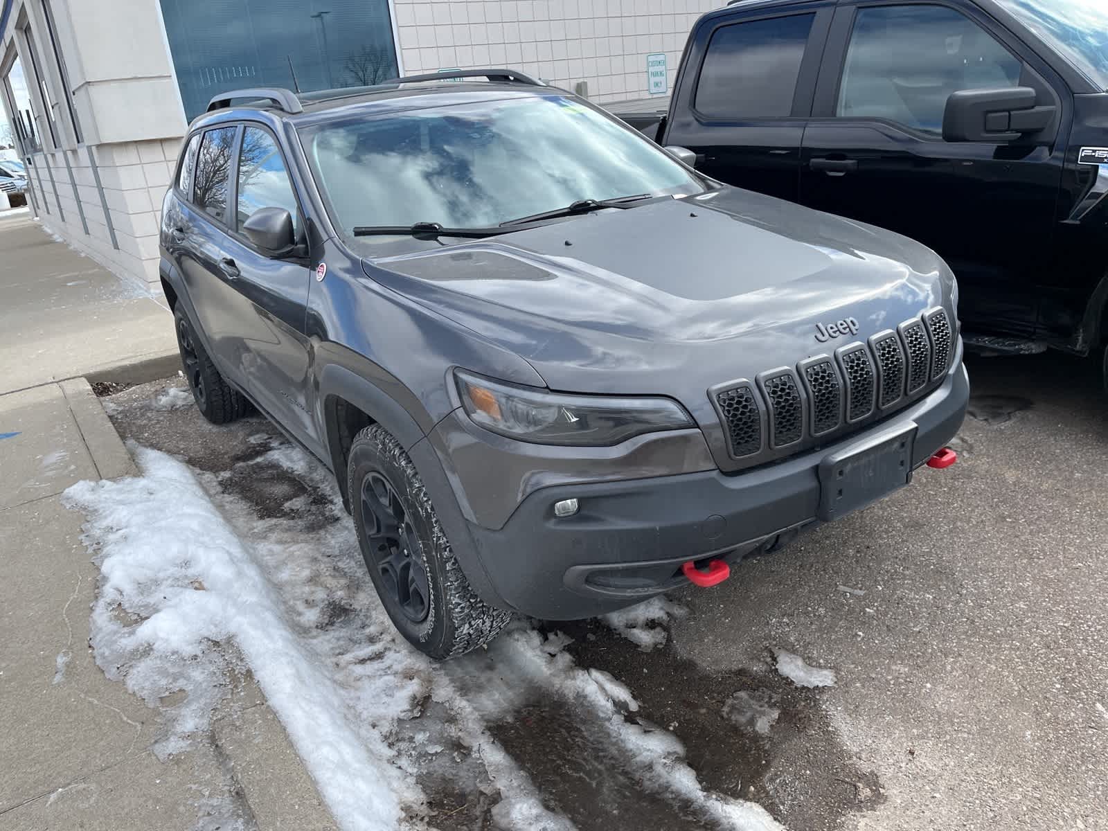 Thumbnail: 2020 Jeep Cherokee - 23