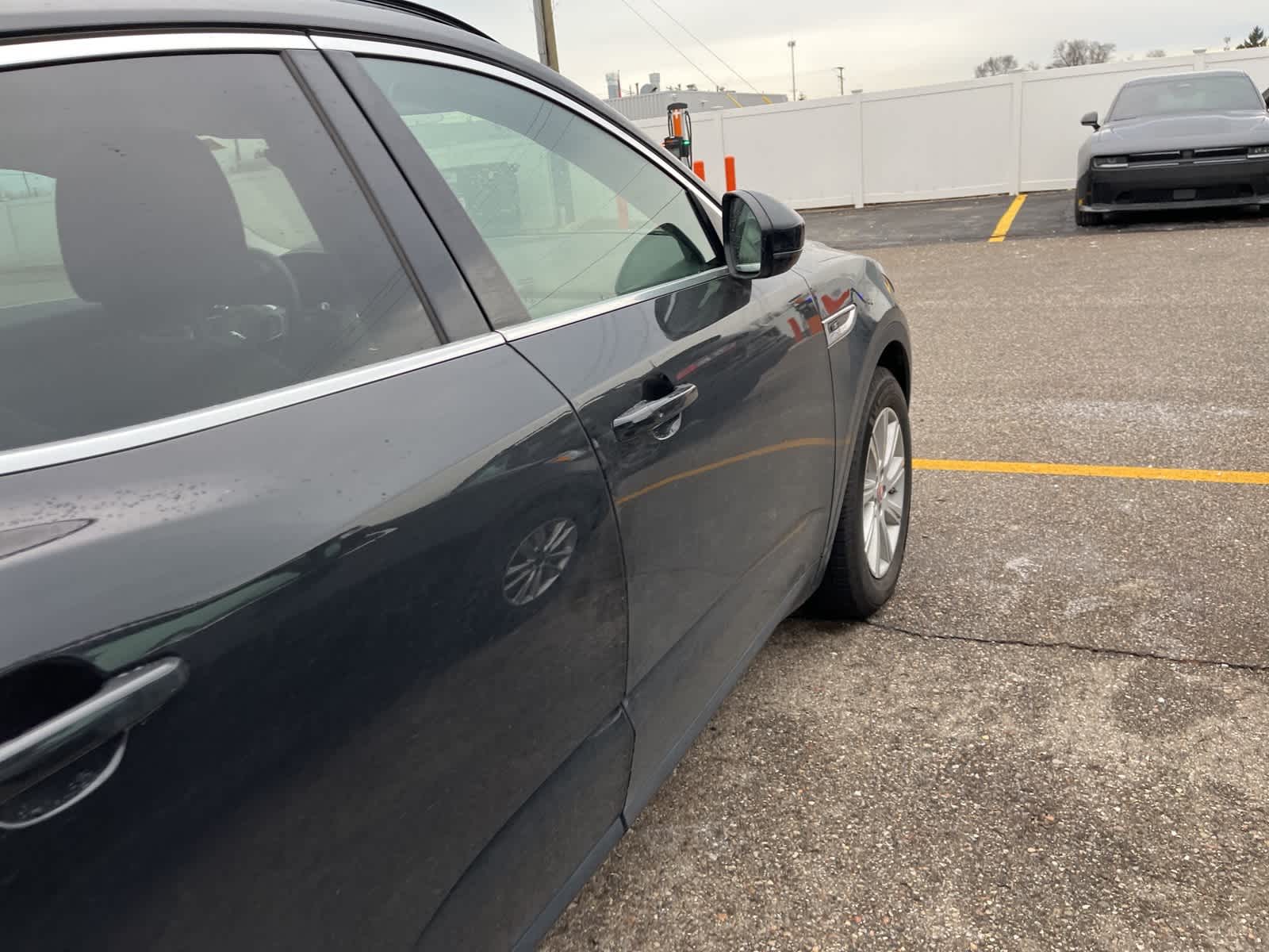 Thumbnail: 2019 Jaguar E-Pace - 19