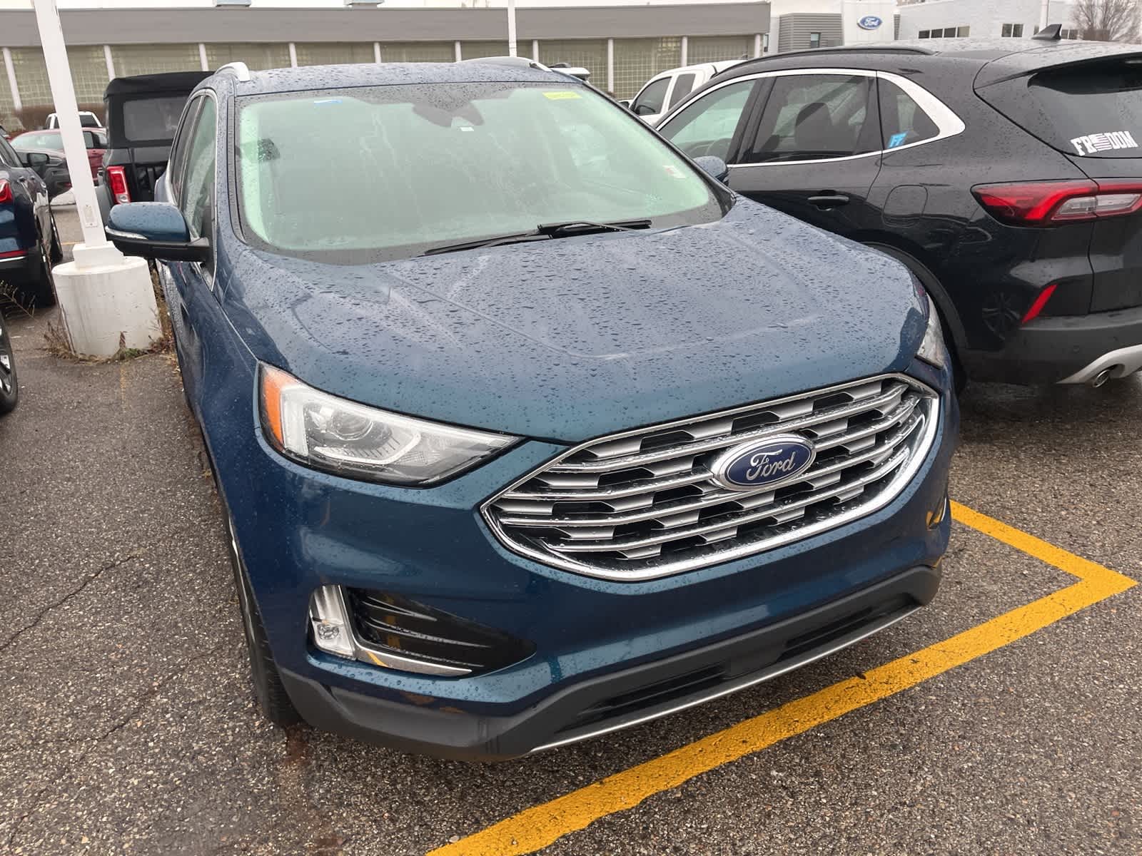 Thumbnail: 2020 Ford Edge - 21