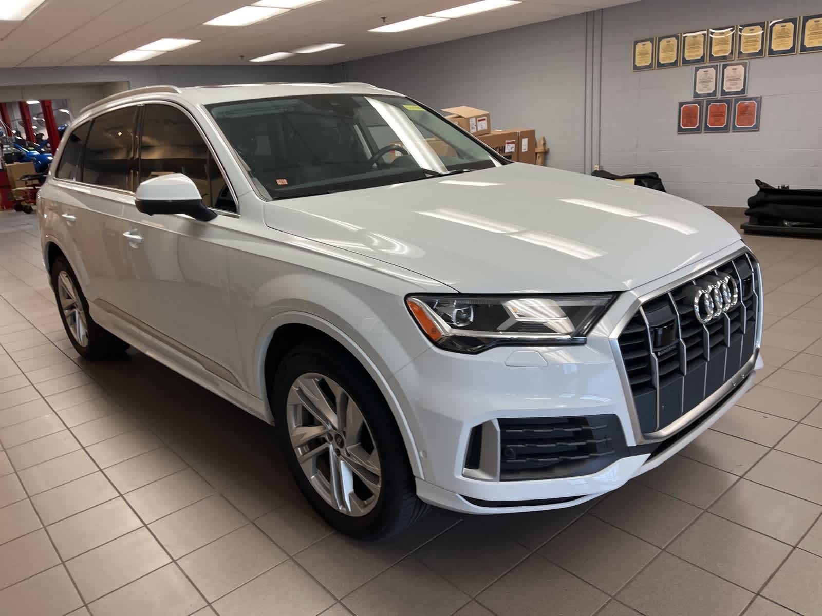 Thumbnail: 2021 Audi Q7 - 16