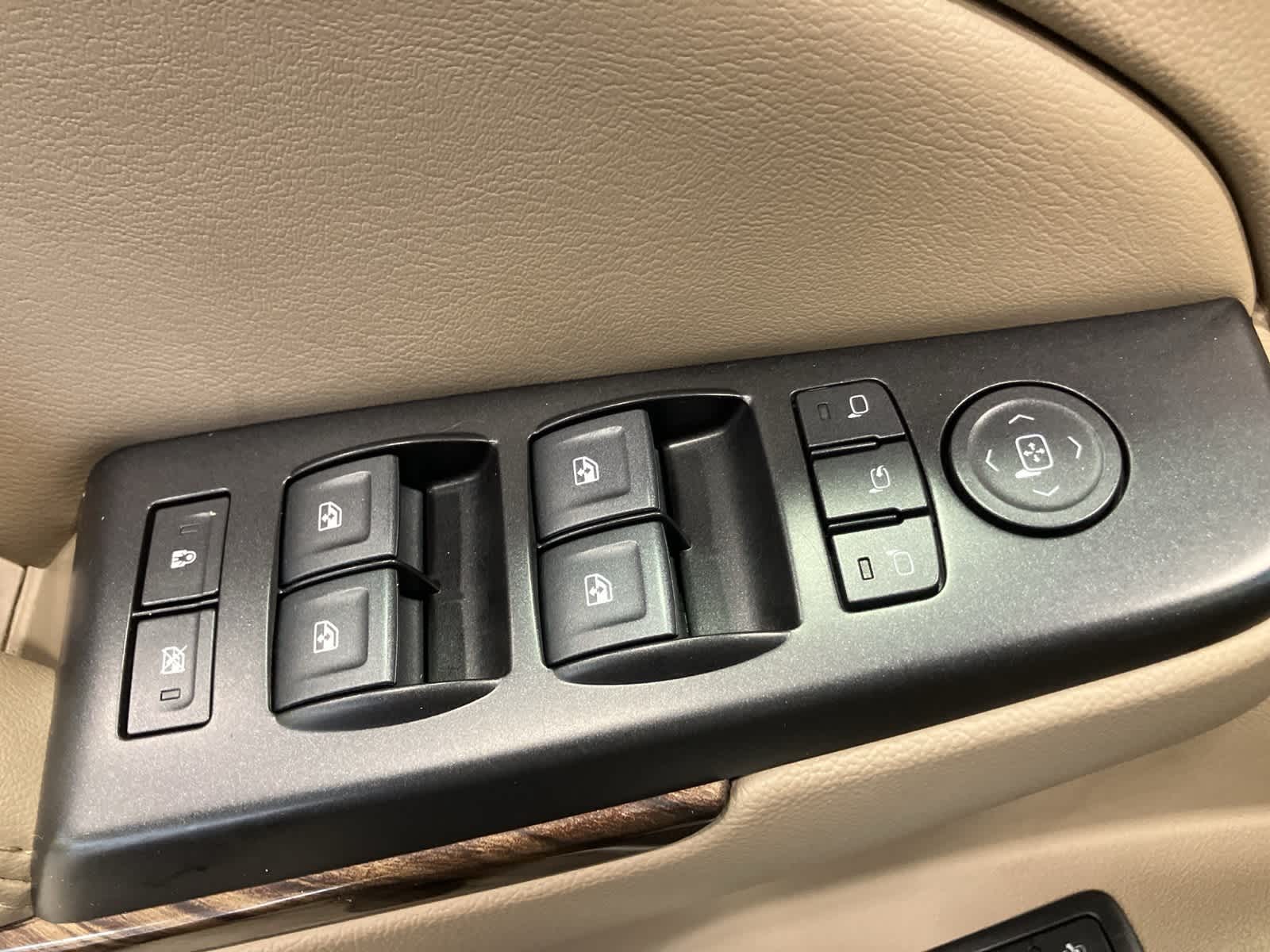 Thumbnail: 2018 GMC Yukon - 16