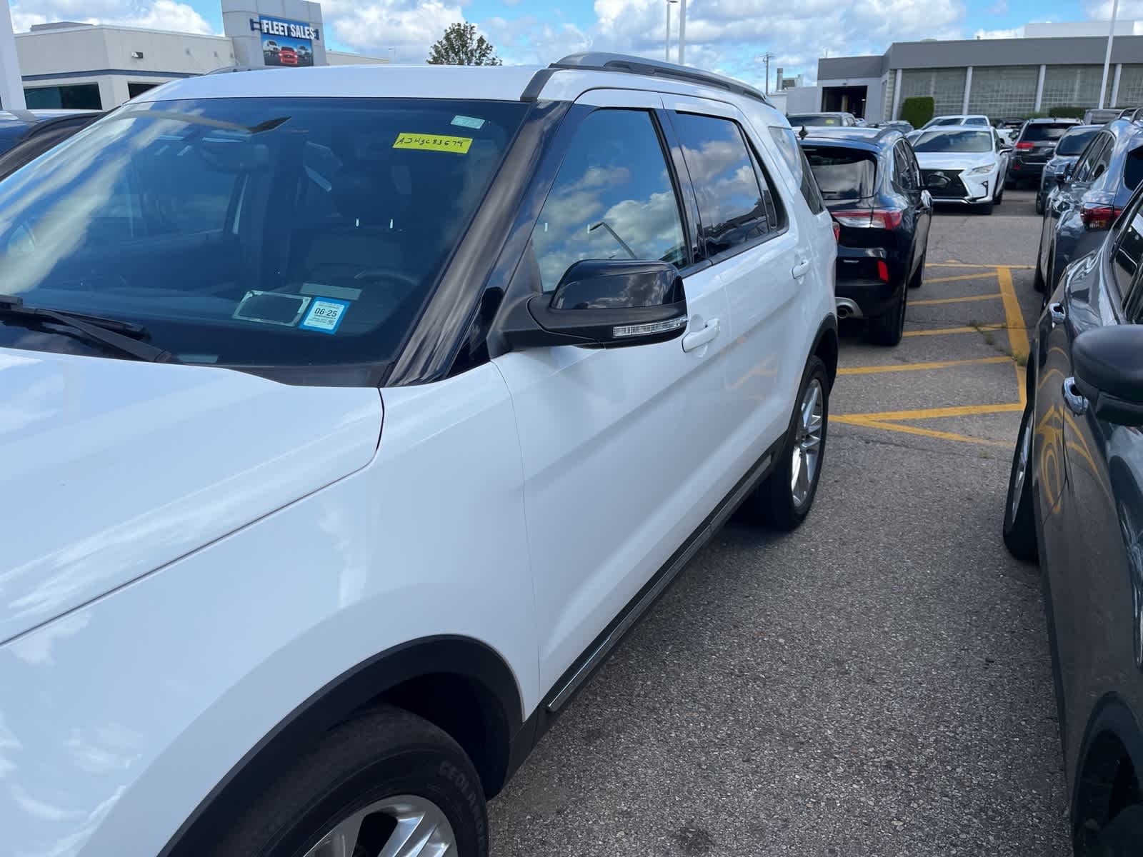 Thumbnail: 2017 Ford Explorer - 5