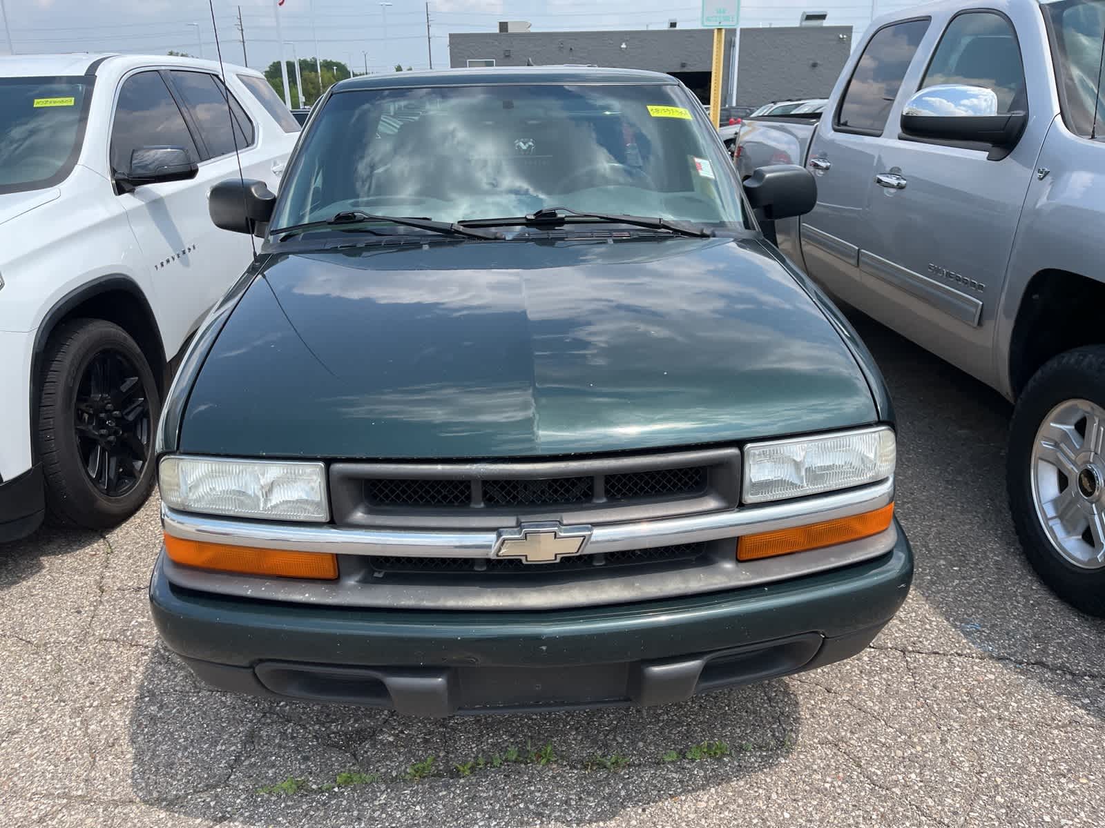 2003 Chevrolet S-10 LS 20