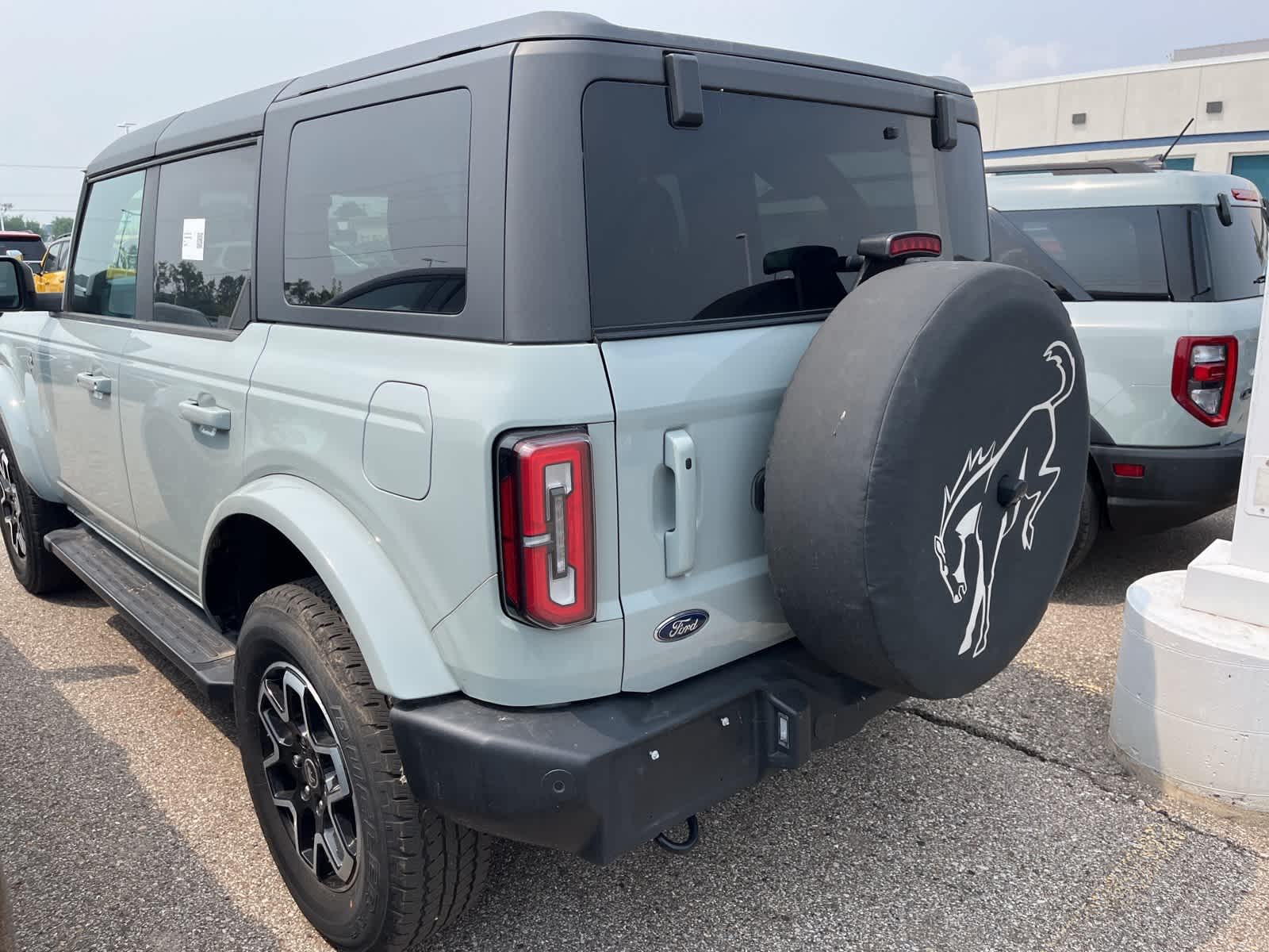 Thumbnail: 2022 Ford Bronco - 8
