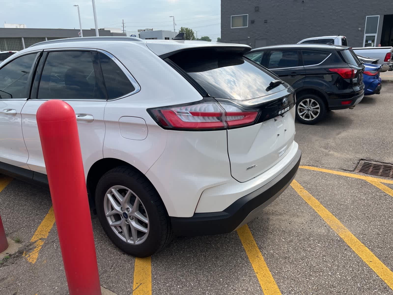 Thumbnail: 2022 Ford Edge - 7