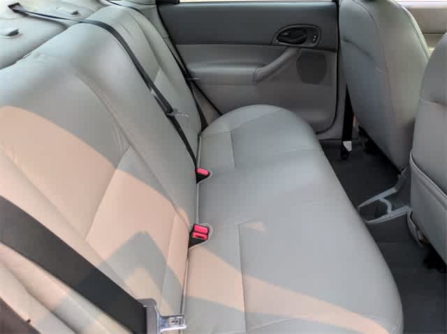 Thumbnail: 2005 Ford Focus - 21