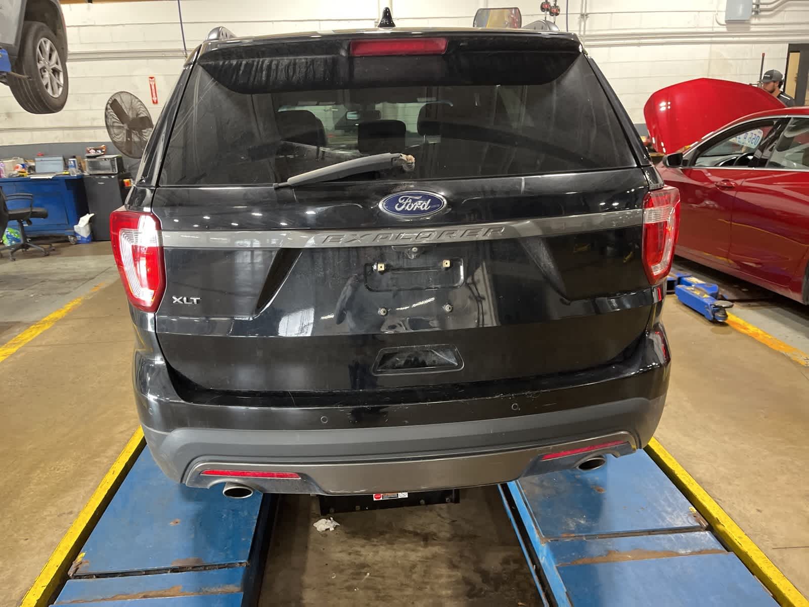 Thumbnail: 2017 Ford Explorer - 13