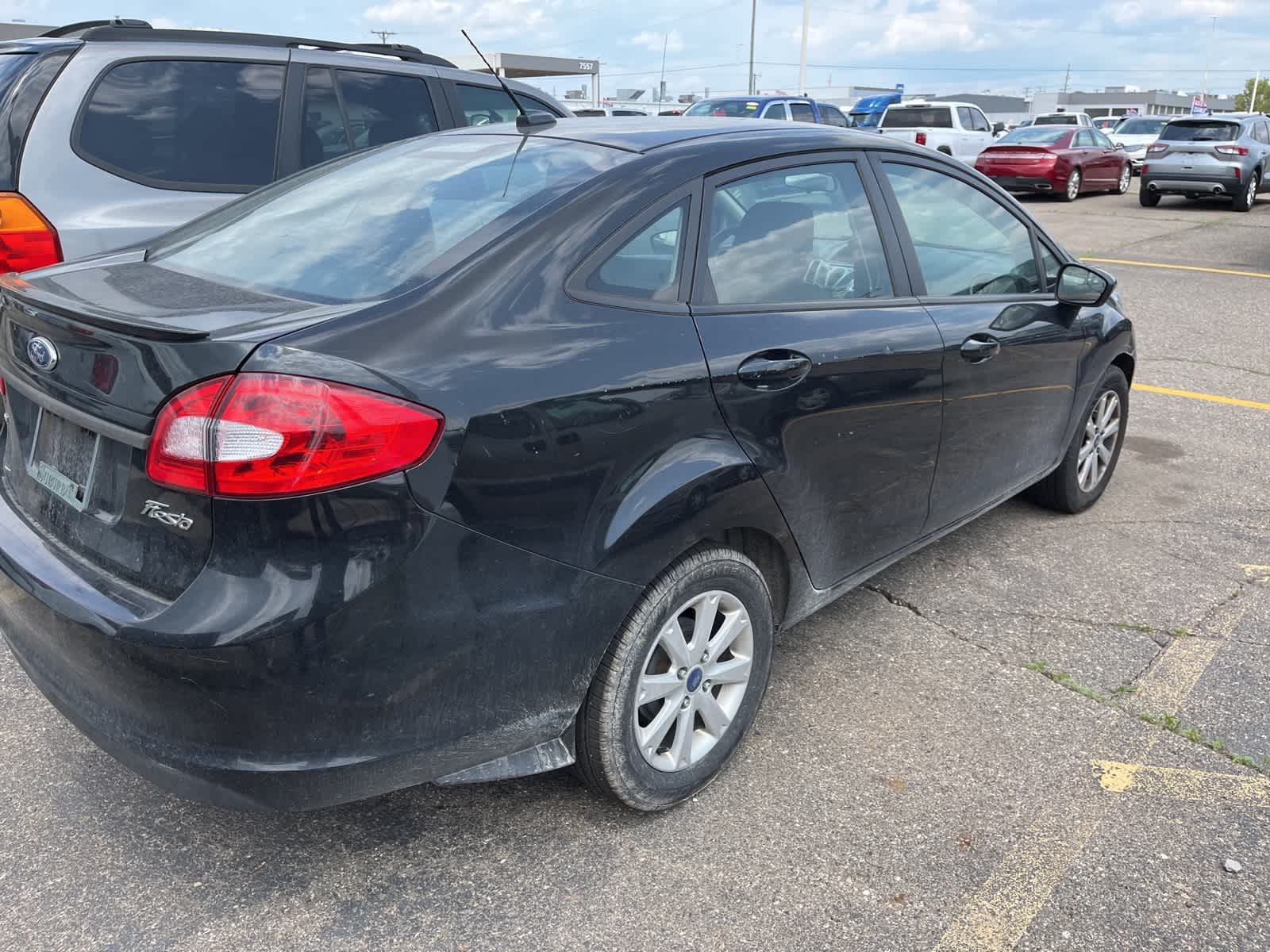 Thumbnail: 2011 Ford Fiesta - 11