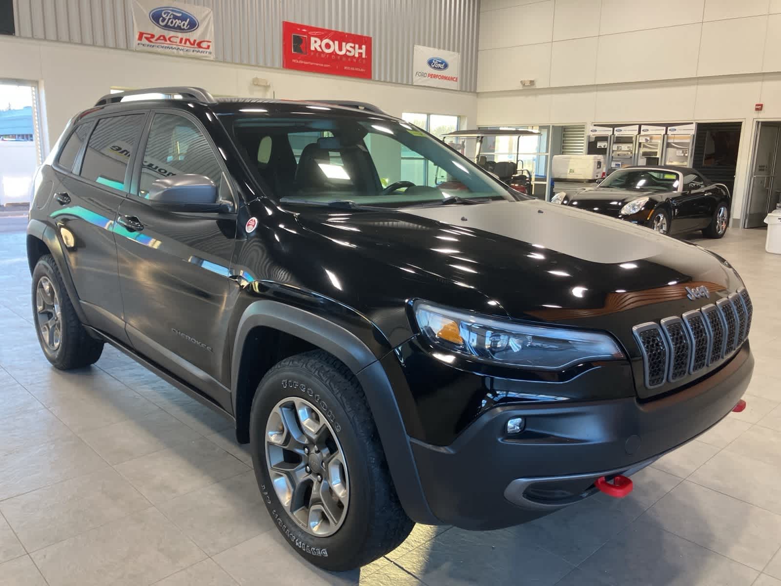 Thumbnail: 2019 Jeep Cherokee - 3