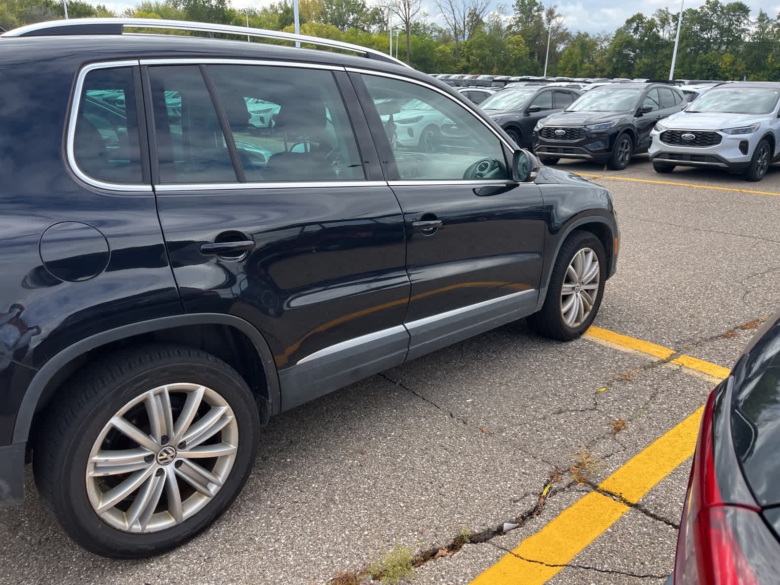 Thumbnail: 2013 Volkswagen Tiguan - 14