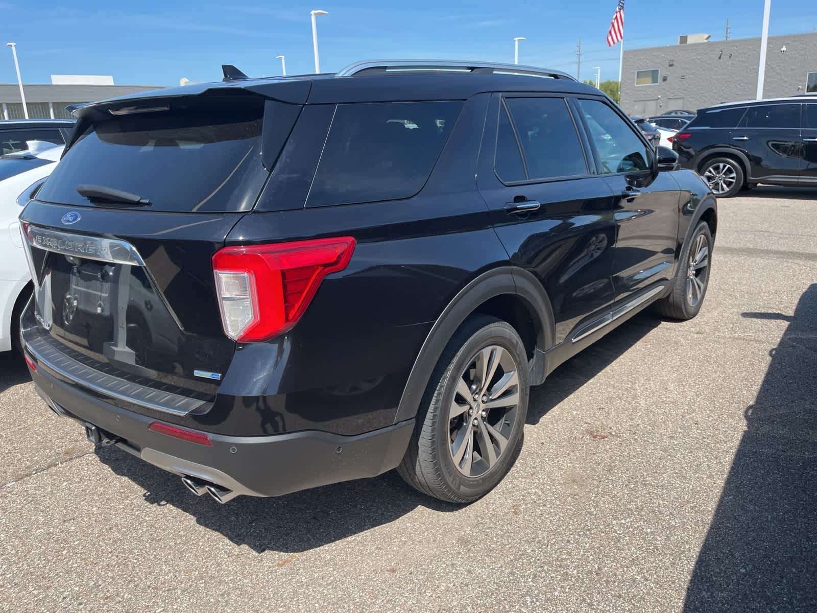 Thumbnail: 2020 Ford Explorer - 15