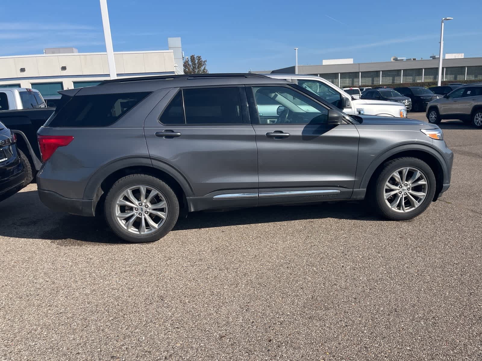 Thumbnail: 2021 Ford Explorer - 16