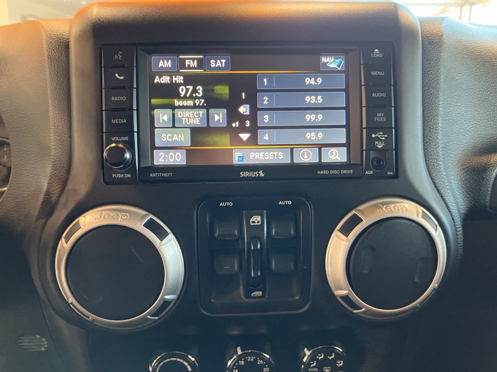 Thumbnail: 2016 Jeep Wrangler - 18