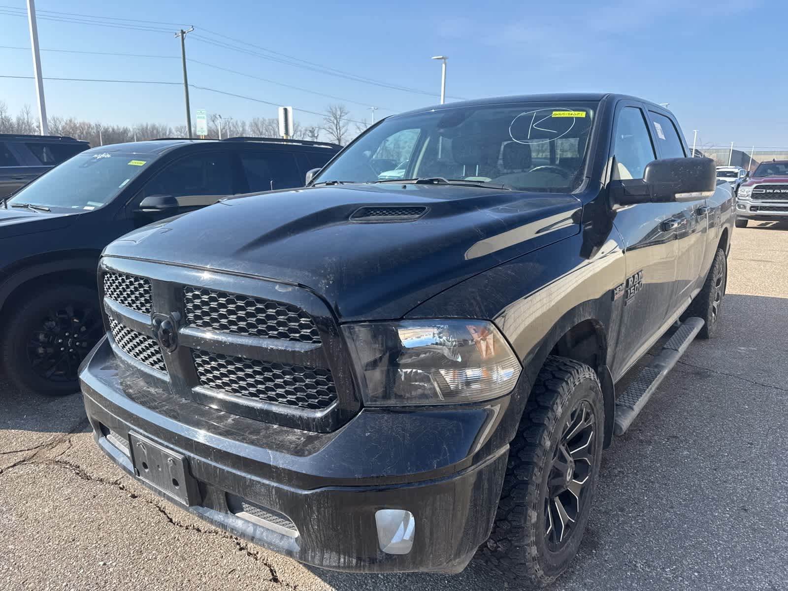 Thumbnail: 2022 RAM 1500 Classic - 2