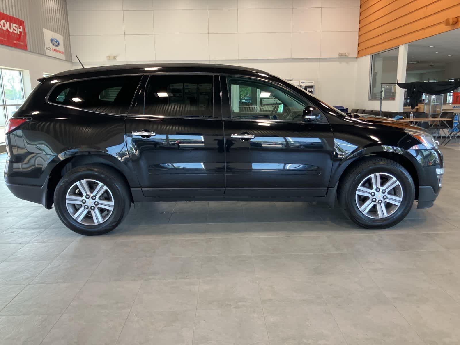 Thumbnail: 2017 Chevrolet Traverse - 4