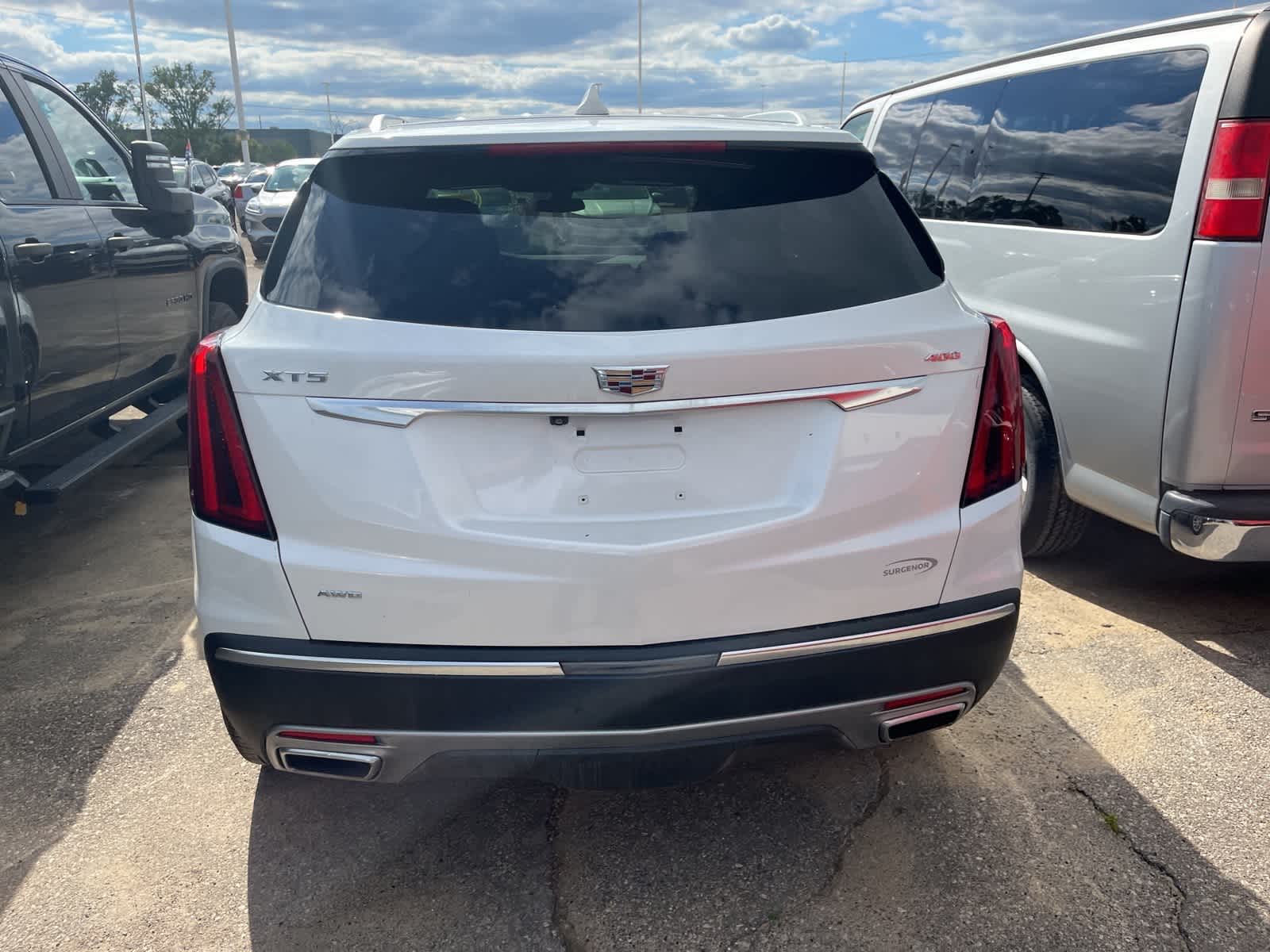 Thumbnail: 2021 Cadillac XT5 - 11