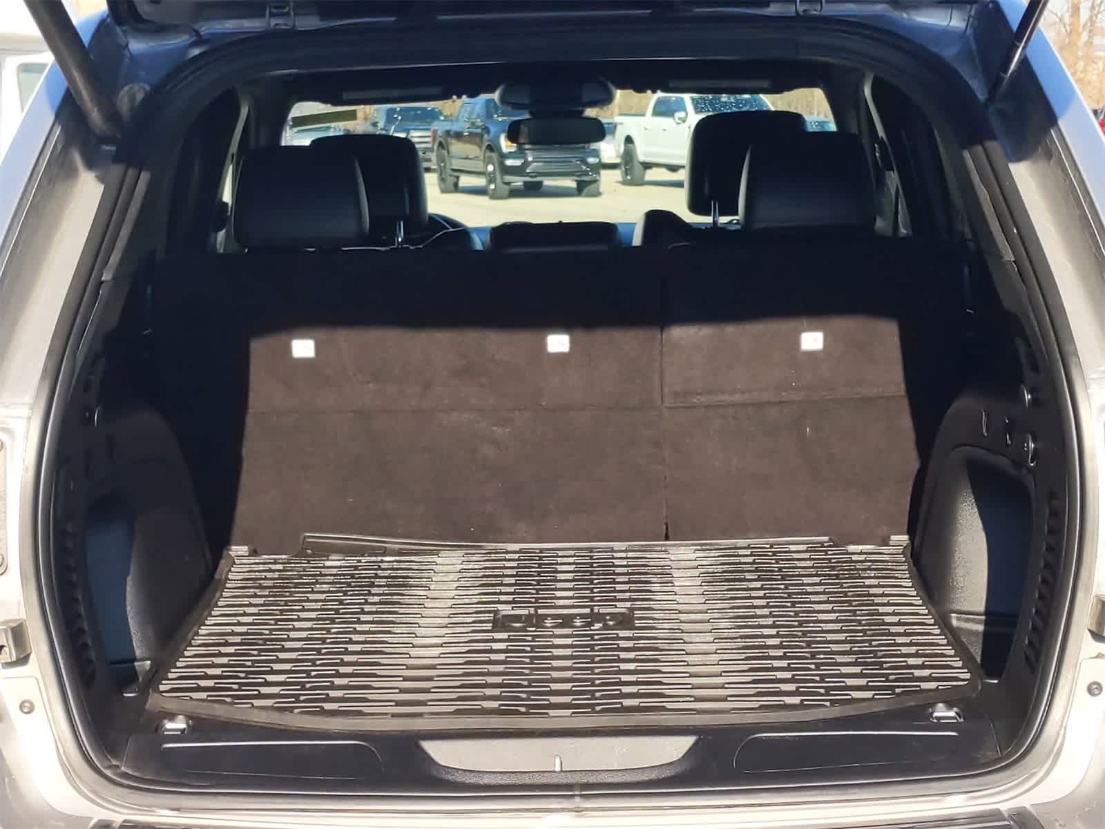 Thumbnail: 2021 Jeep Grand Cherokee - 32