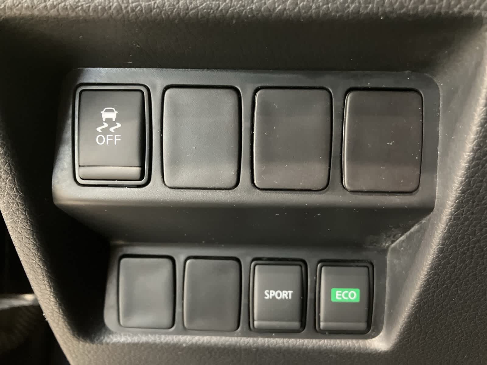 Thumbnail: 2017 Nissan Rogue - 13