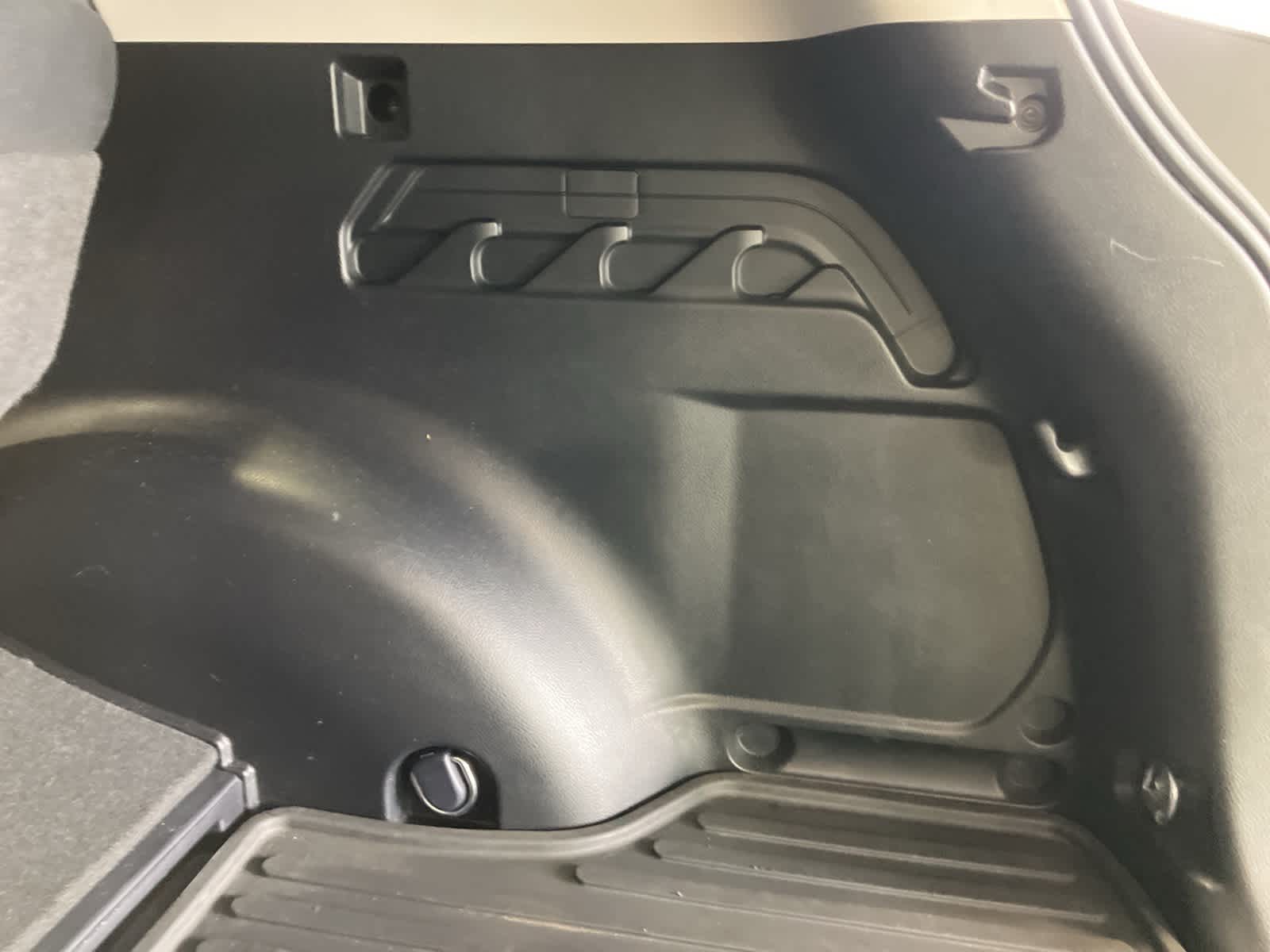 Thumbnail: 2017 Toyota RAV4 - 29