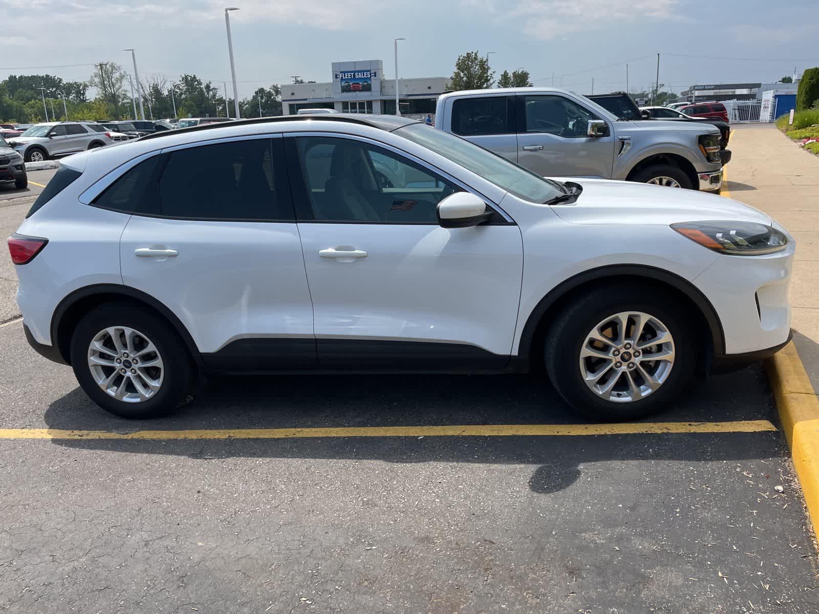 Thumbnail: 2020 Ford Escape - 15